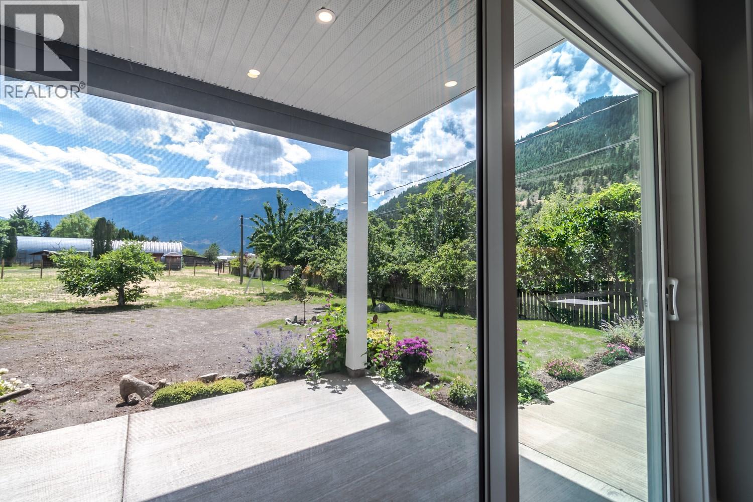 180 Hollywood Crescent, Lillooet, British Columbia  V0K 1V0 - Photo 38 - 10372417