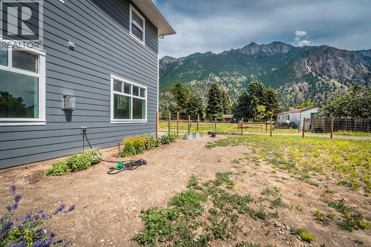 180 Hollywood Crescent, Lillooet, British Columbia  V0K 1V0 - Photo 7 - 10372417