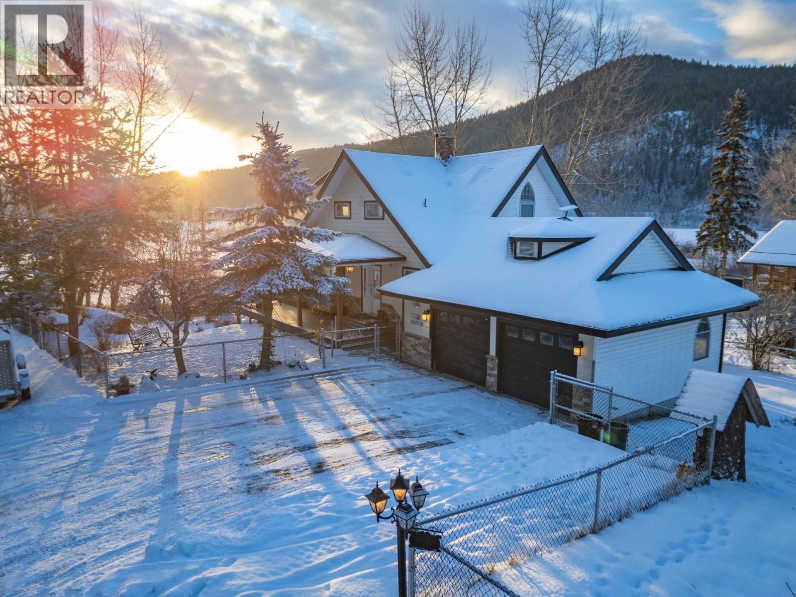 3060 MAQUINNA Road, kamloops, British Columbia