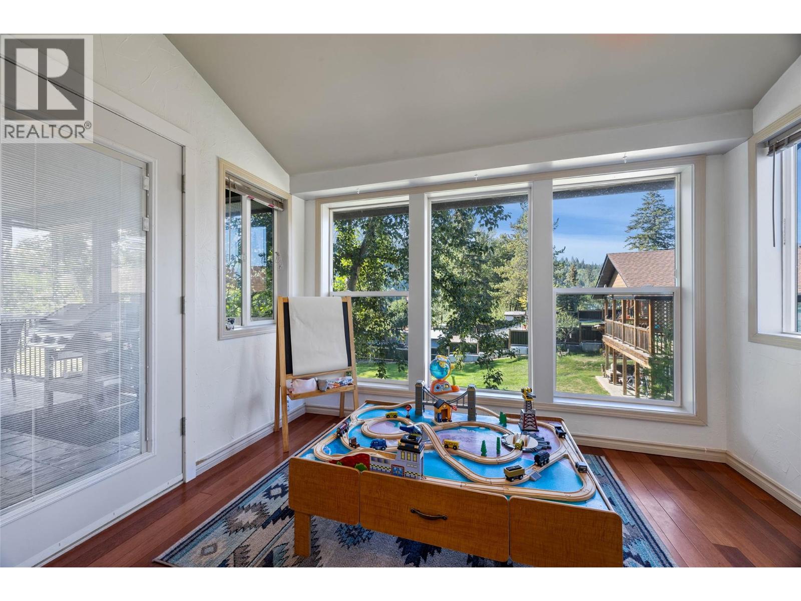 3060 Maquinna Road, Kamloops, British Columbia  V0E 3E1 - Photo 19 - 10372429
