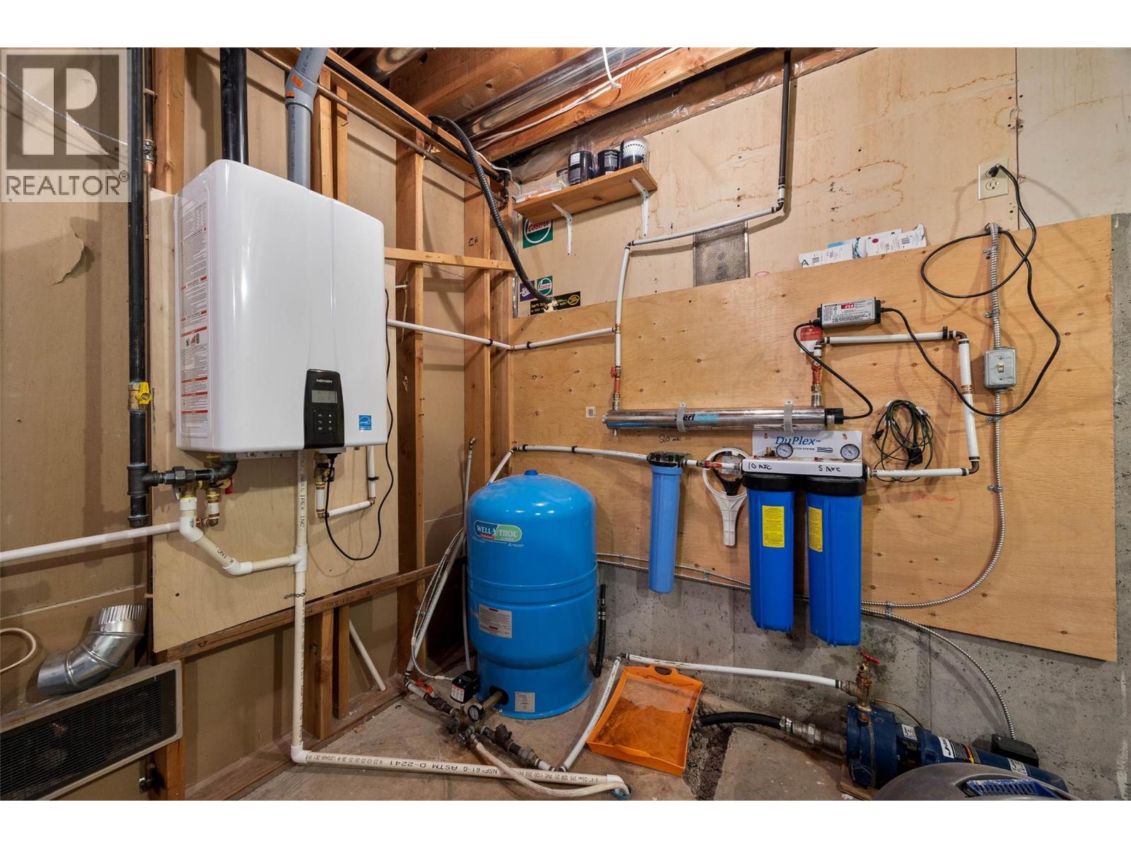 3060 Maquinna Road, Kamloops, British Columbia  V0E 3E1 - Photo 36 - 10372429