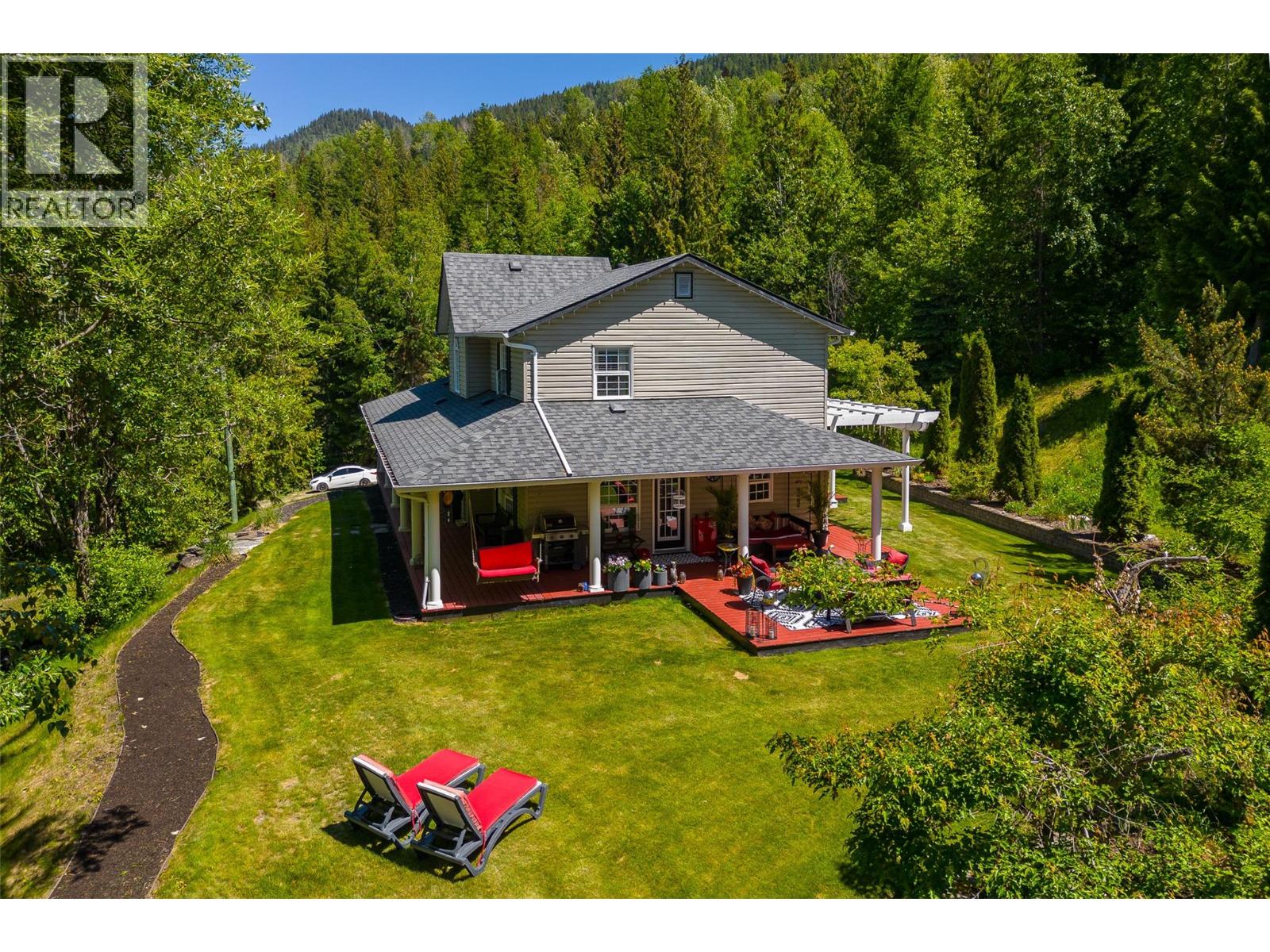 8765 Forsberg Road, Vernon, British Columbia  V1B 3M6 - Photo 2 - 10372318