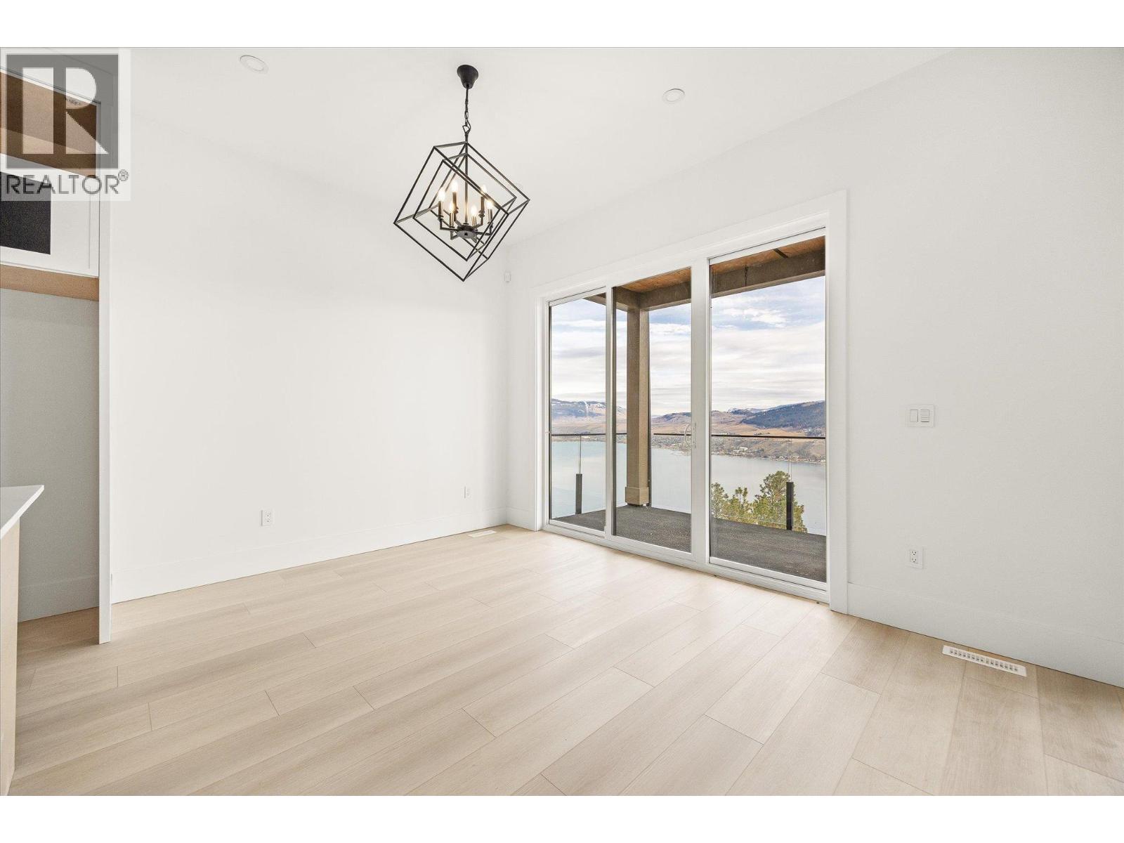 8916 Tavistock Road, Vernon, British Columbia  V1H 2L4 - Photo 10 - 10372407
