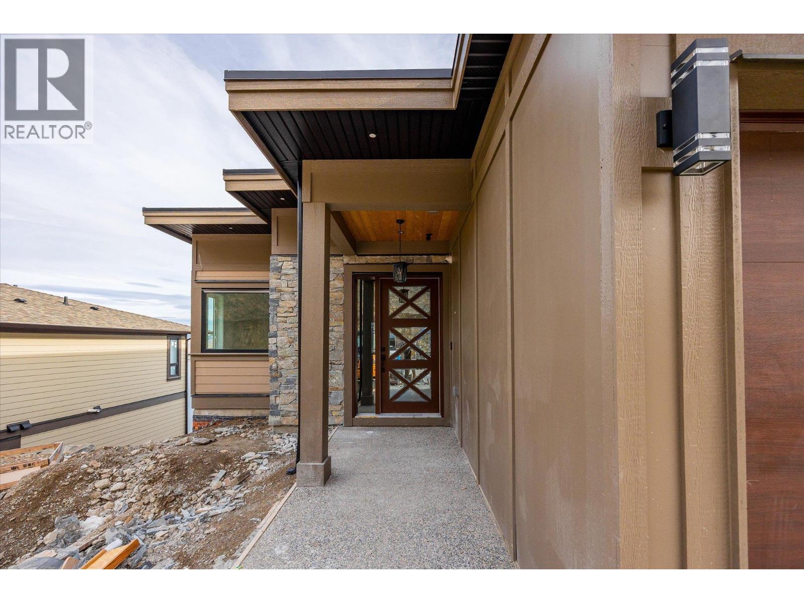 8916 Tavistock Road, Vernon, British Columbia  V1H 2L4 - Photo 2 - 10372407