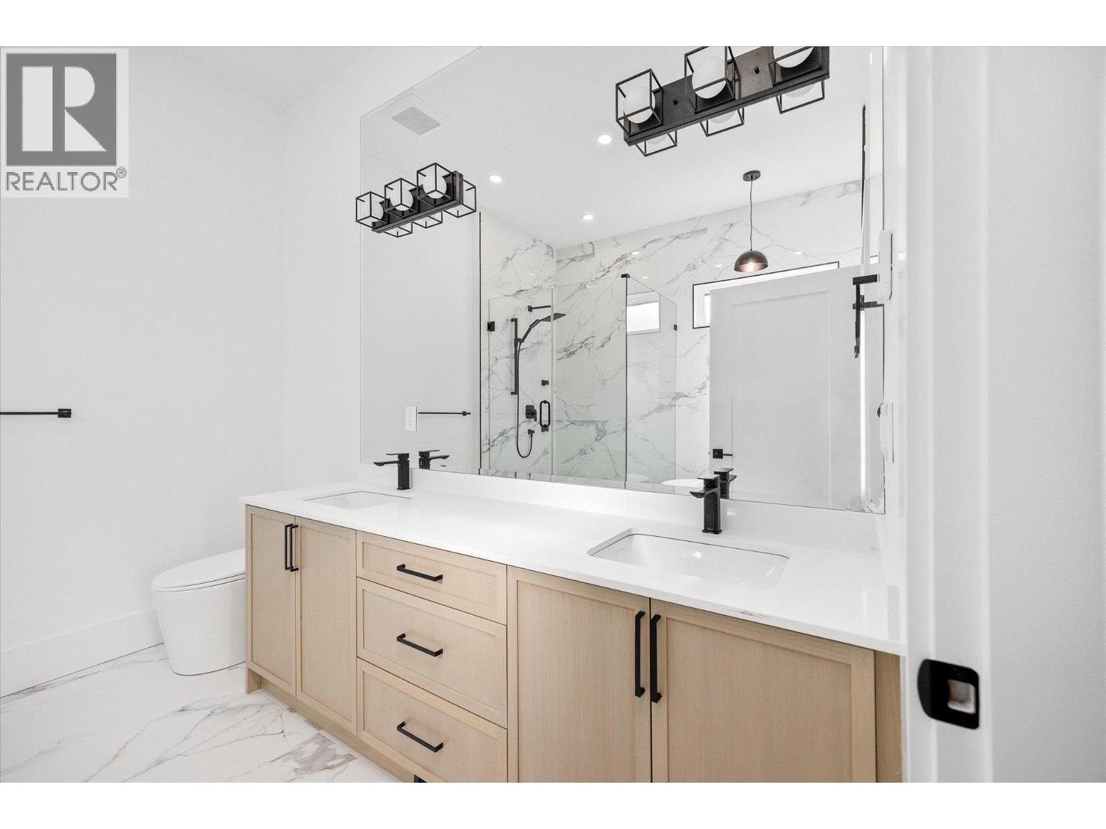 8916 Tavistock Road, Vernon, British Columbia  V1H 2L4 - Photo 25 - 10372407