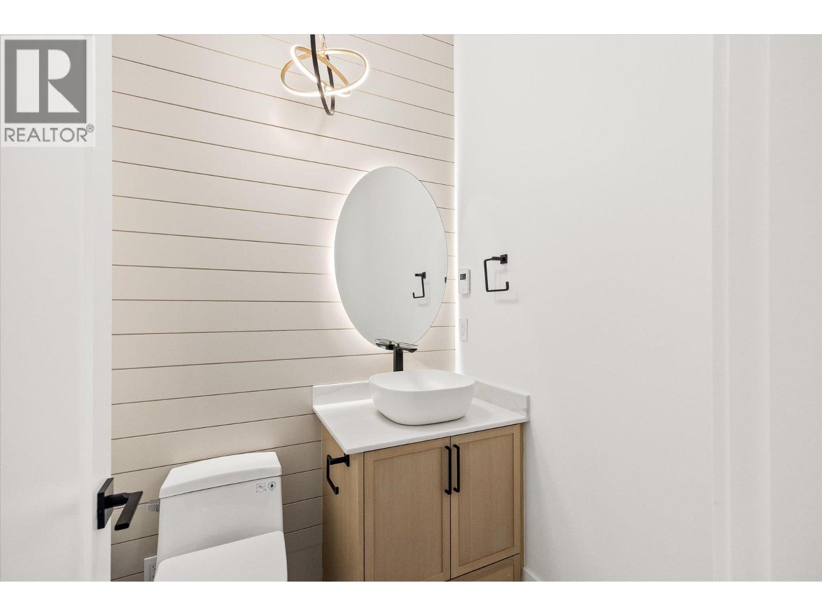 8916 Tavistock Road, Vernon, British Columbia  V1H 2L4 - Photo 28 - 10372407