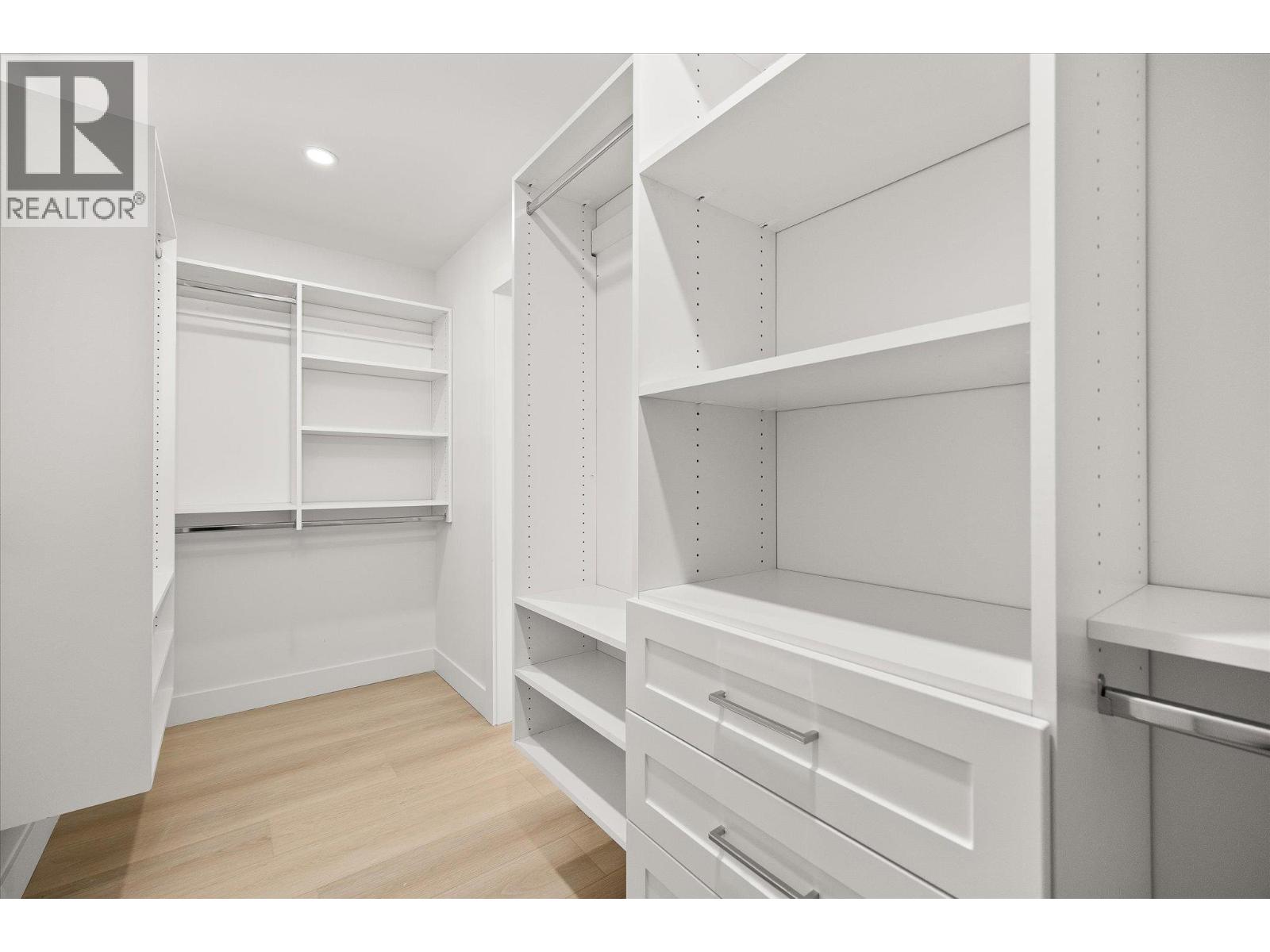 8916 Tavistock Road, Vernon, British Columbia  V1H 2L4 - Photo 39 - 10372407