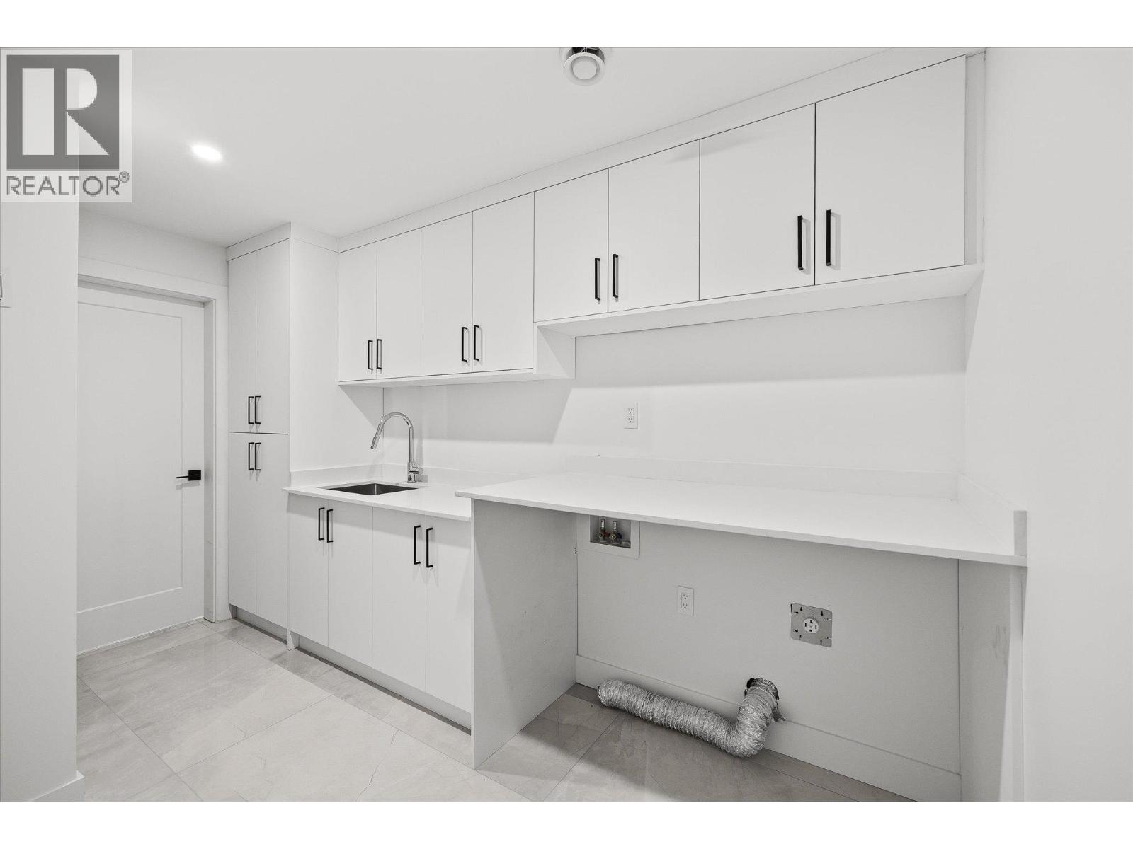 8916 Tavistock Road, Vernon, British Columbia  V1H 2L4 - Photo 44 - 10372407