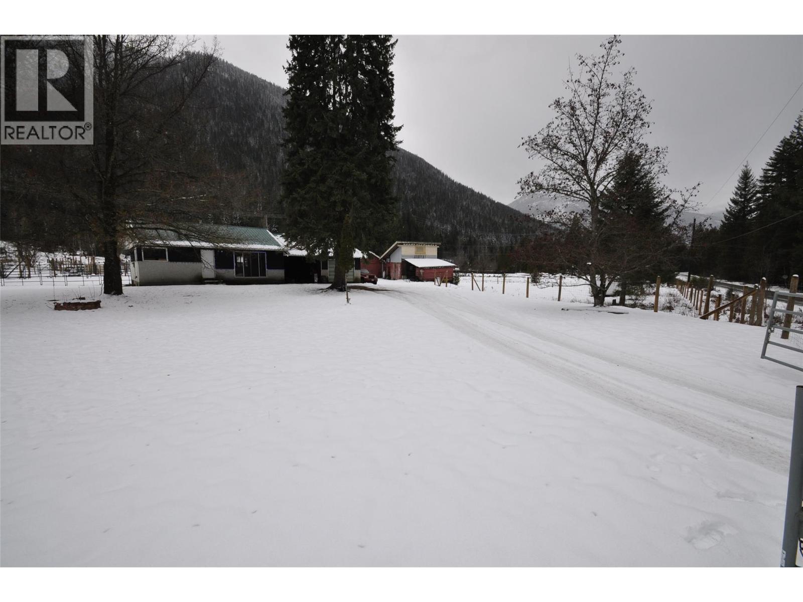 4085 Passmore Upper Road, Winlaw, British Columbia  V0G 2J0 - Photo 3 - 10372446
