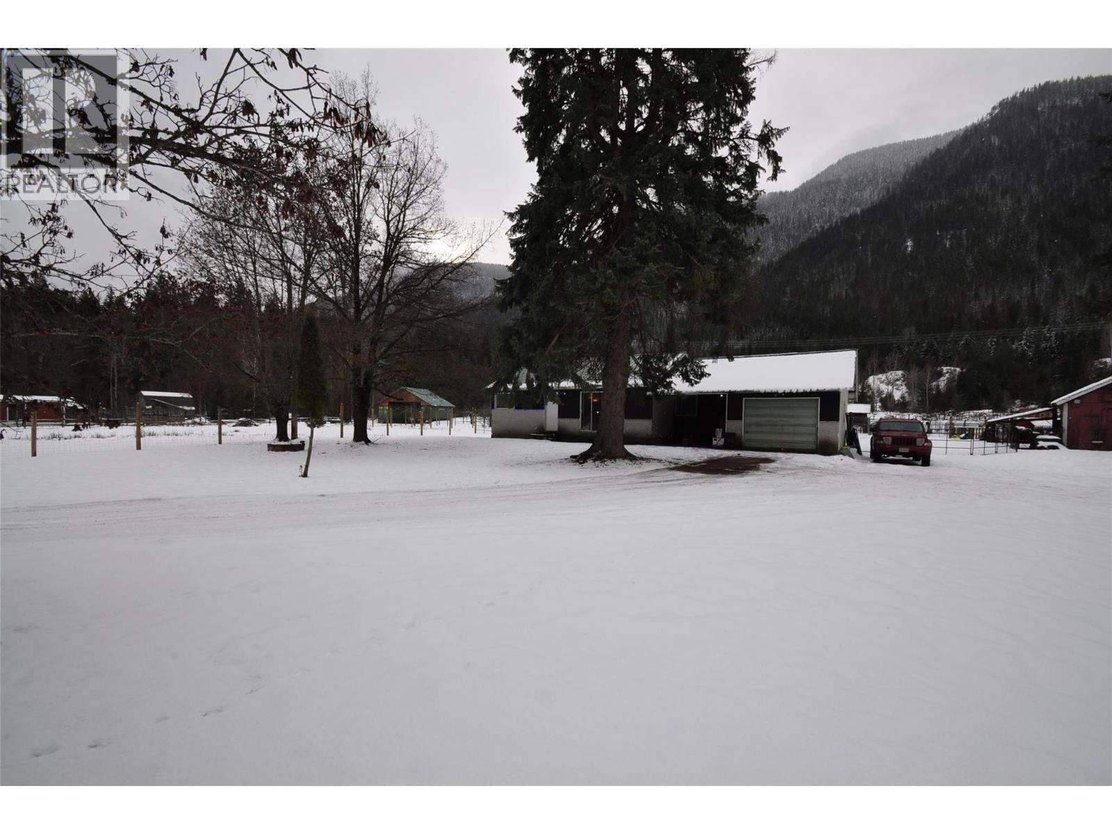 4085 Passmore Upper Road, Winlaw, British Columbia  V0G 2J0 - Photo 4 - 10372446