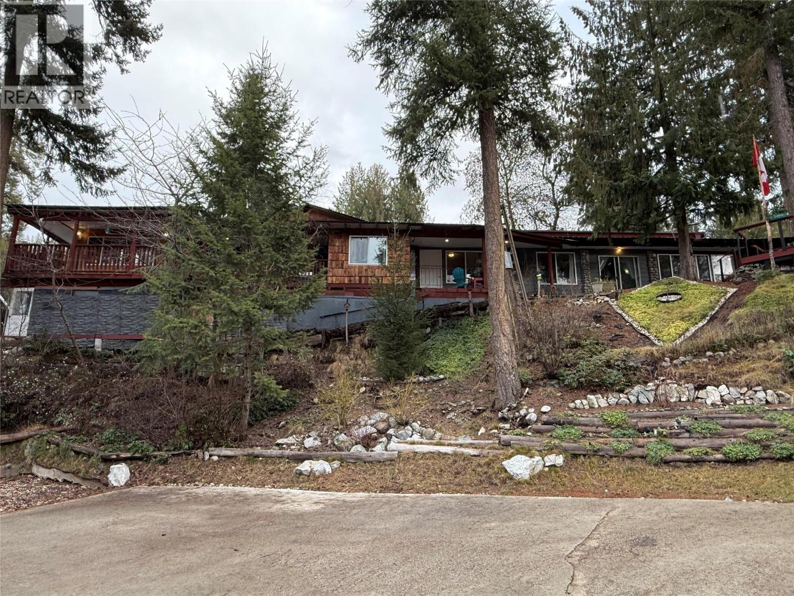 39 Wilkenson Road, Christina Lake, British Columbia  V0H 1E2 - Photo 45 - 10372442