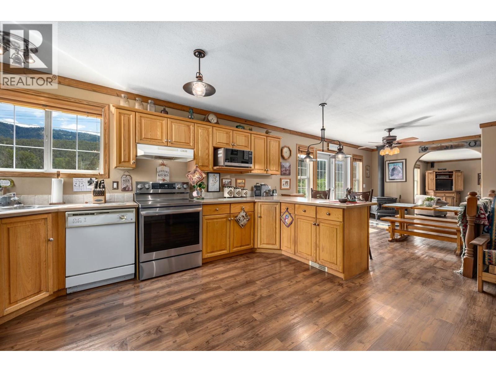 2225 Hazelhurst Road, Merritt, British Columbia  V1K 1N7 - Photo 18 - 10372455
