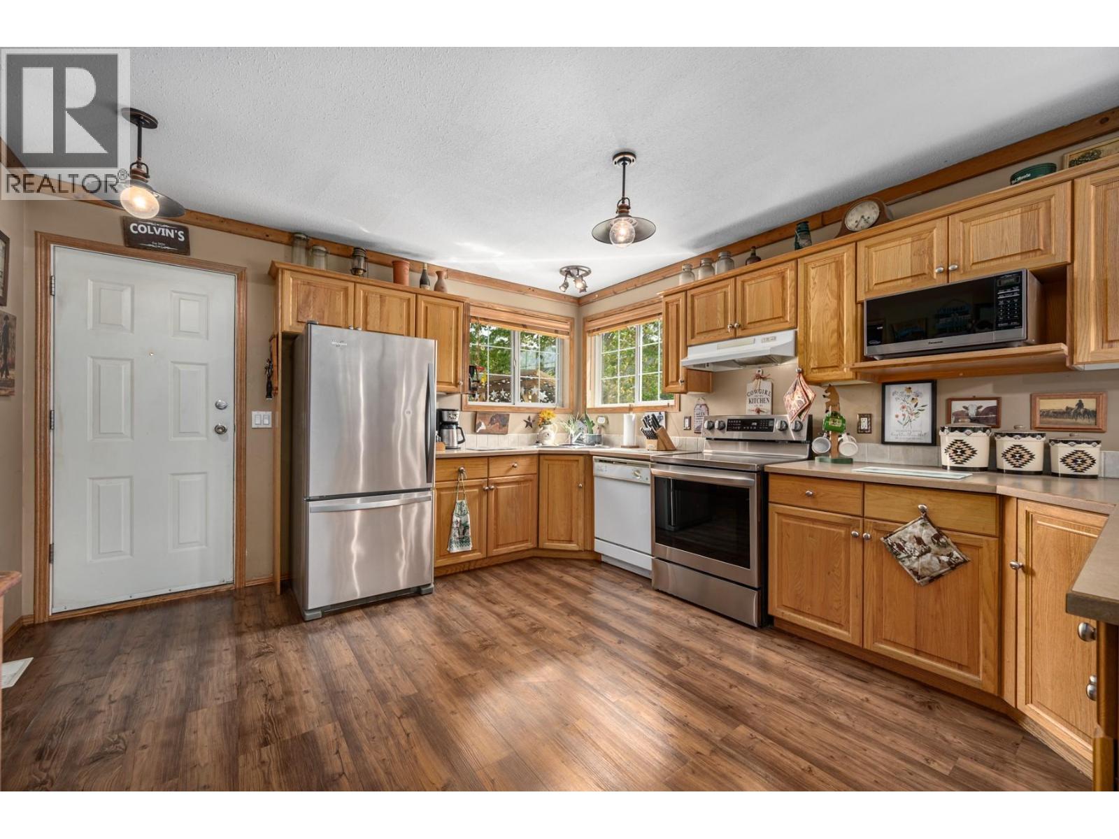 2225 Hazelhurst Road, Merritt, British Columbia  V1K 1N7 - Photo 19 - 10372455