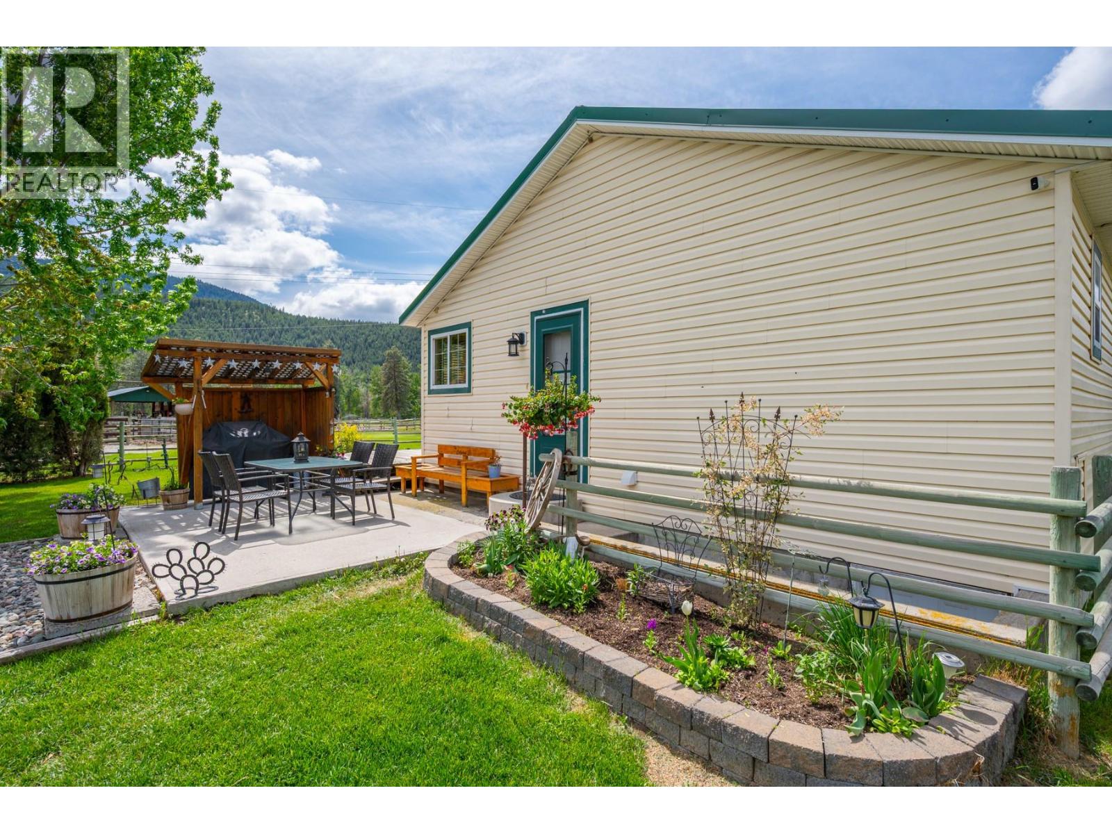 2225 Hazelhurst Road, Merritt, British Columbia  V1K 1N7 - Photo 41 - 10372455