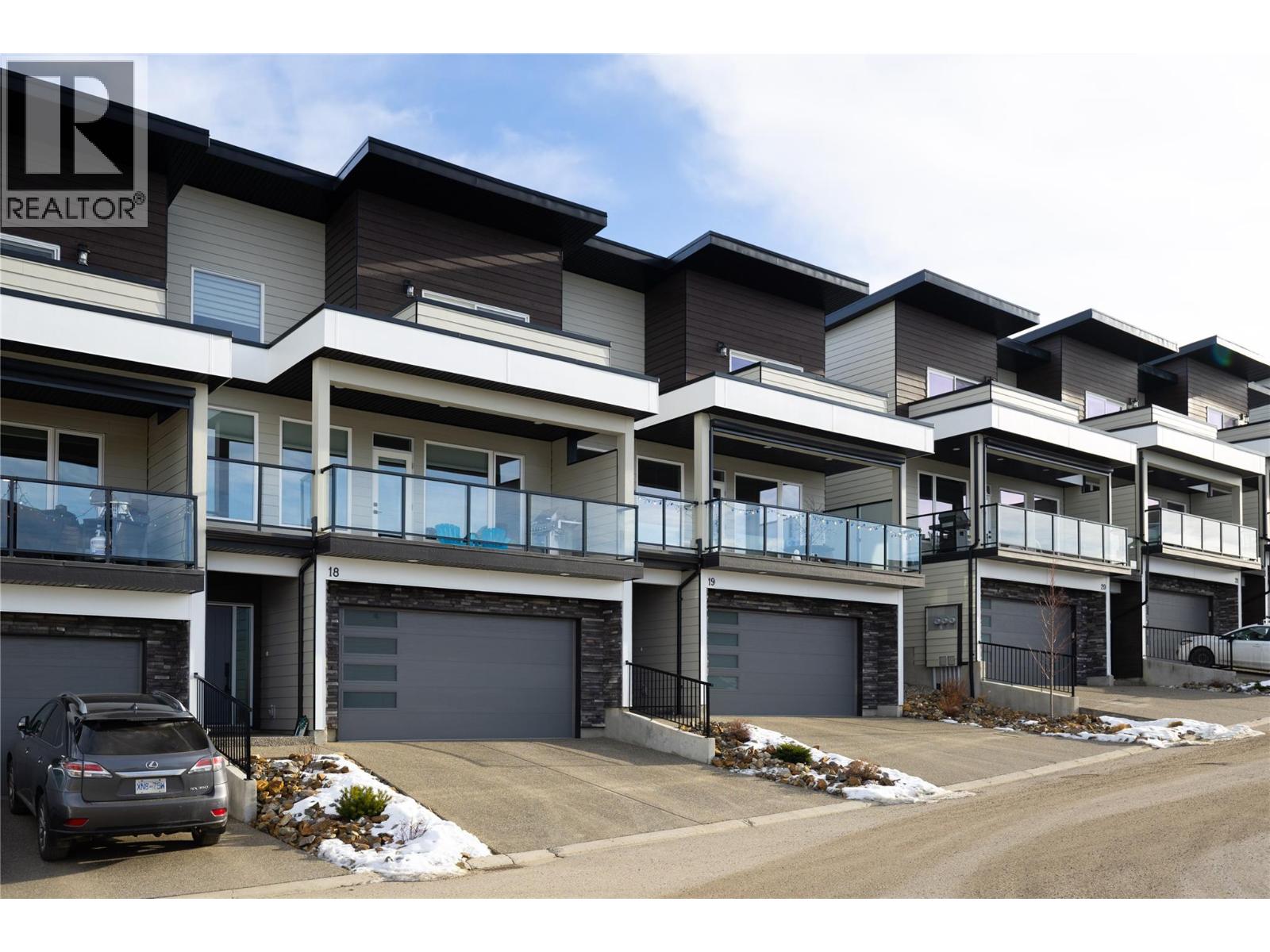 1000 Mt. Robson Place Unit# 18, vernon, British Columbia