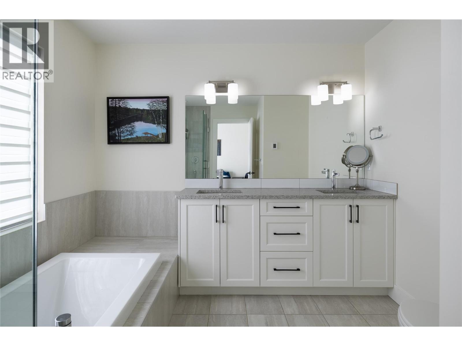 1000 Mt. Robson Place Unit# 18, Vernon, British Columbia  V1B 4G2 - Photo 34 - 10372464