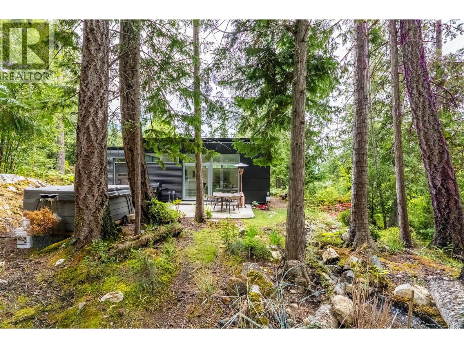 183-191 Kootenay Lake Road, Procter, British Columbia  V1L 0B6 - Photo 11 - 10359768