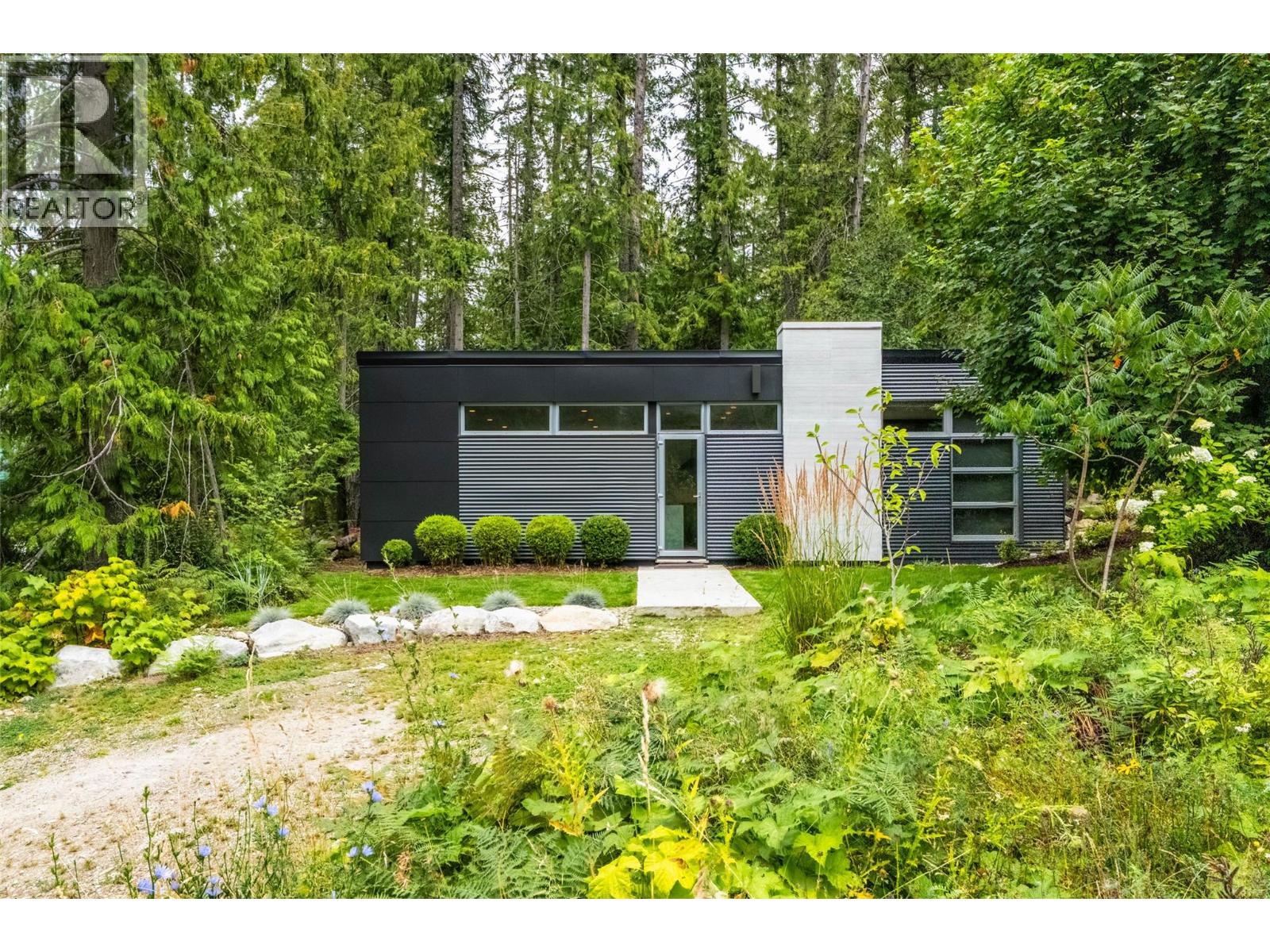 183-191 Kootenay Lake Road, Procter, British Columbia  V1L 0B6 - Photo 3 - 10359768