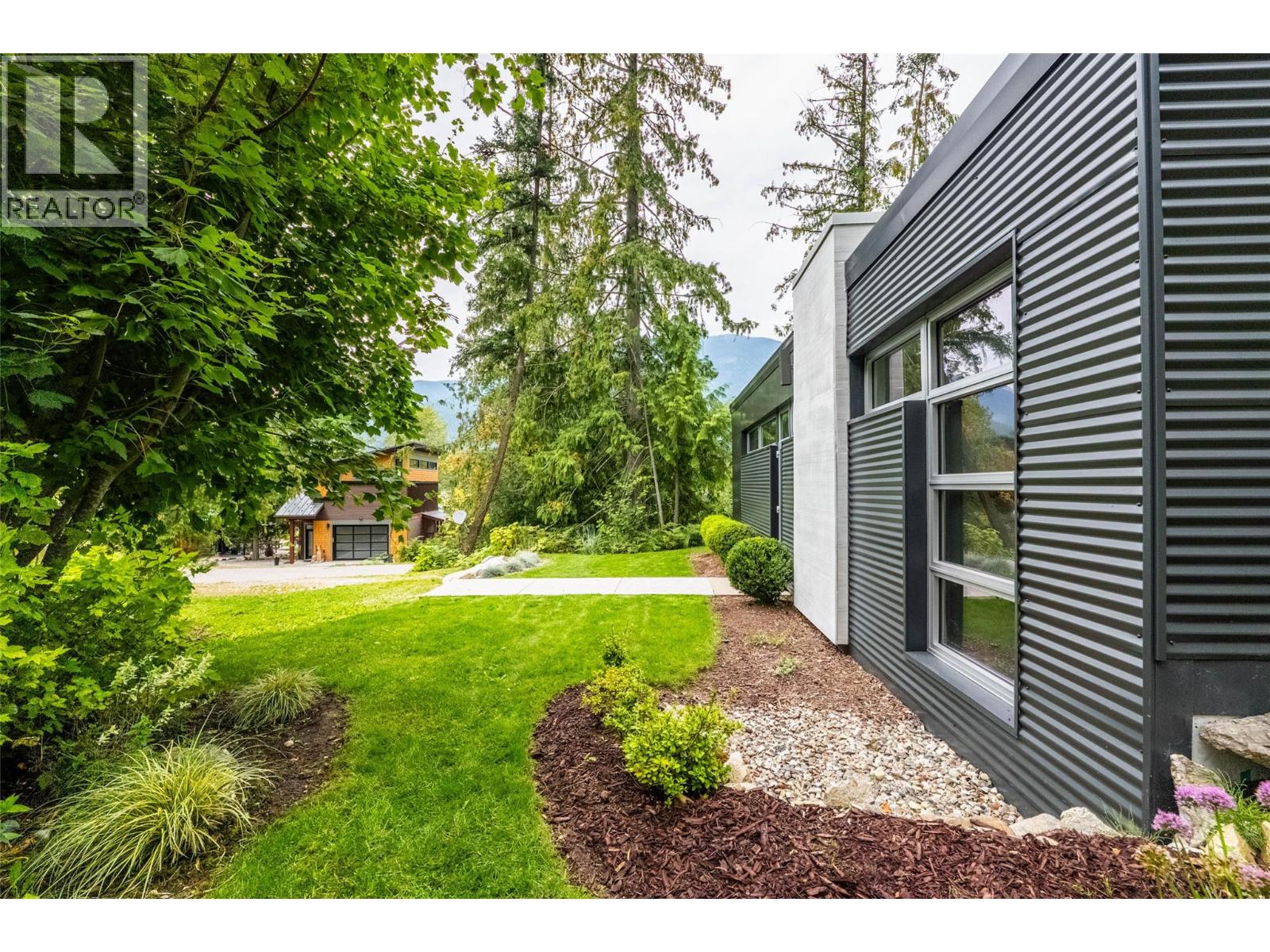 183-191 Kootenay Lake Road, Procter, British Columbia  V1L 0B6 - Photo 6 - 10359768