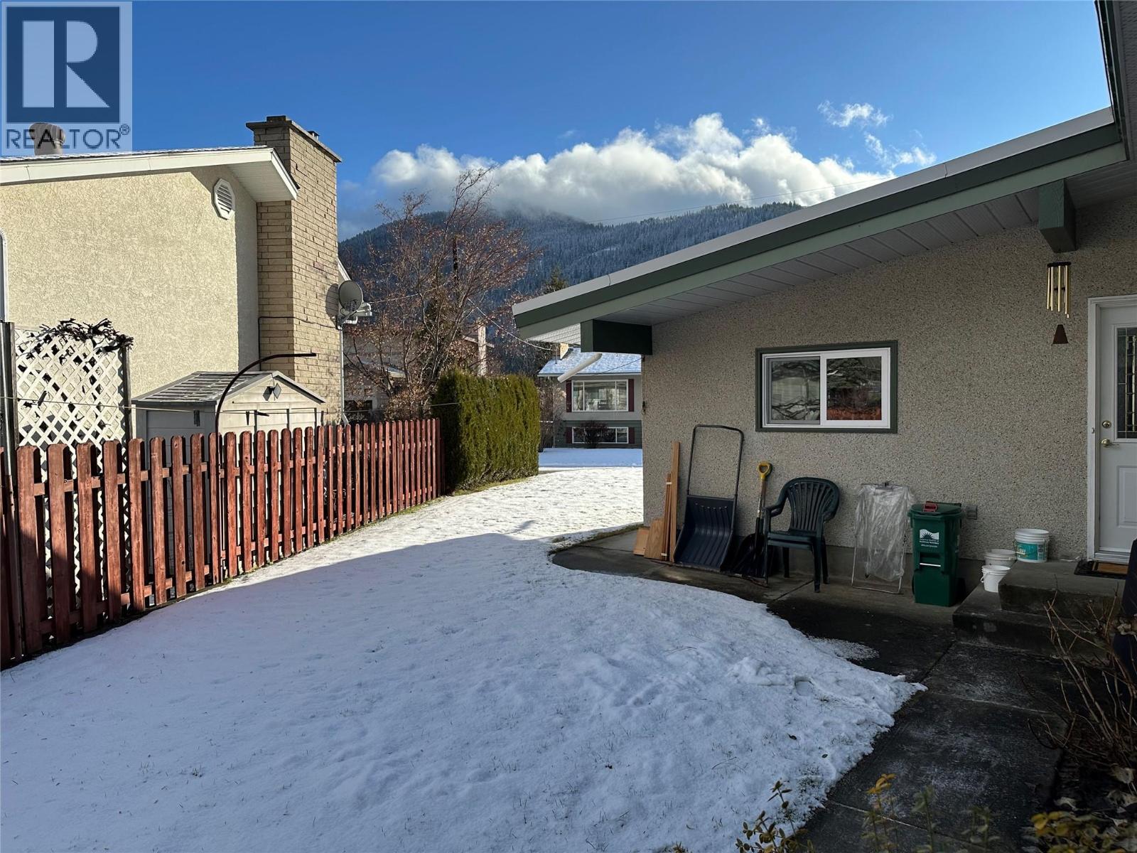 725 3rd Street, Montrose, British Columbia  V0G 1P0 - Photo 24 - 10372422