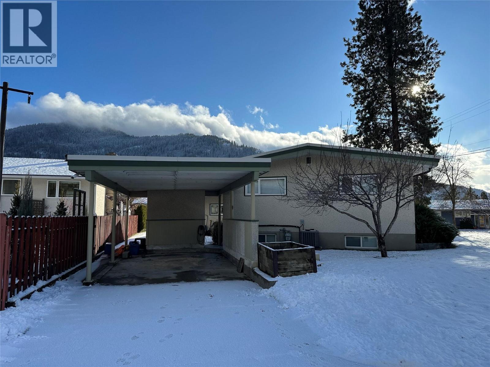 725 3rd Street, Montrose, British Columbia  V0G 1P0 - Photo 26 - 10372422