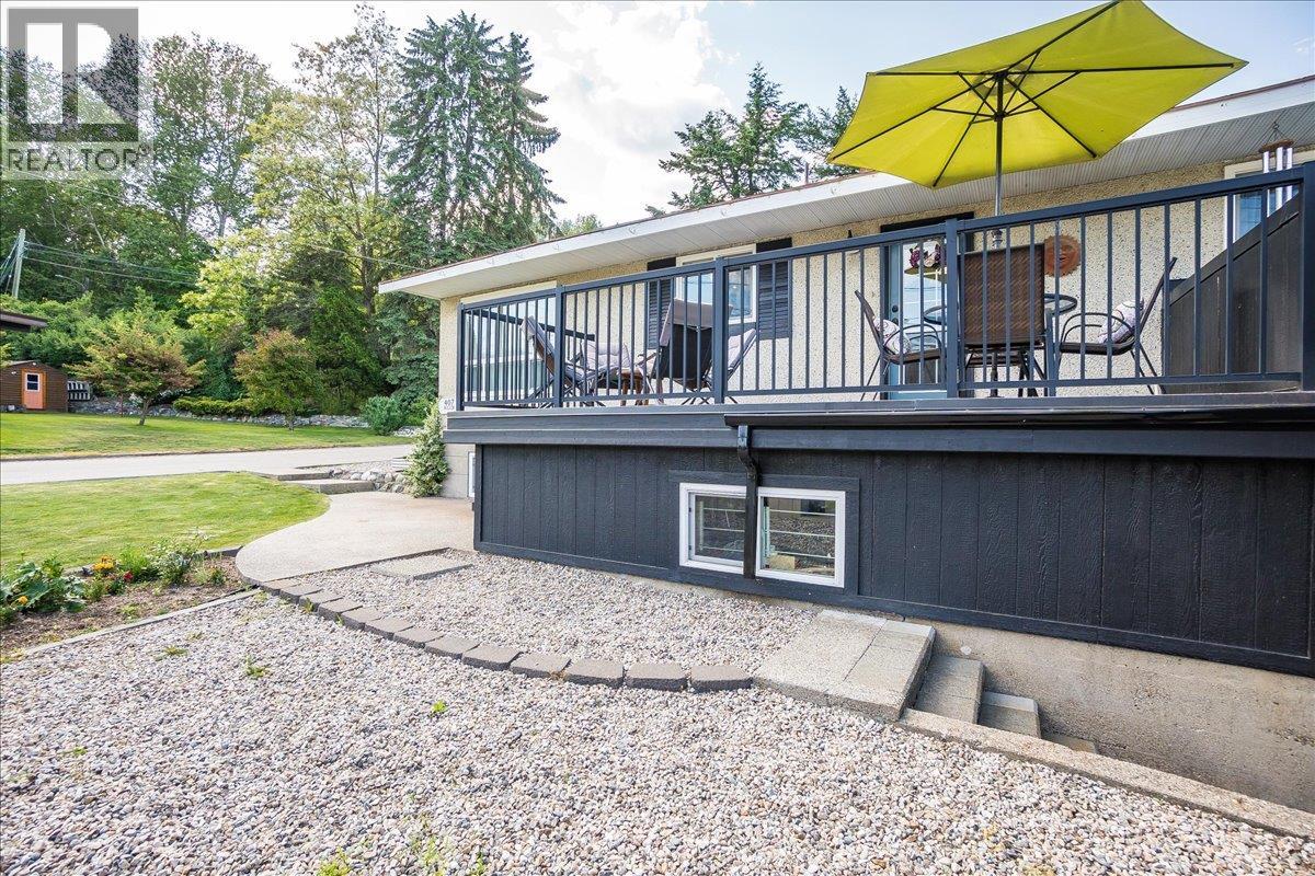 407 Willow Drive, Warfield, British Columbia  V1R 2M9 - Photo 12 - 10372356