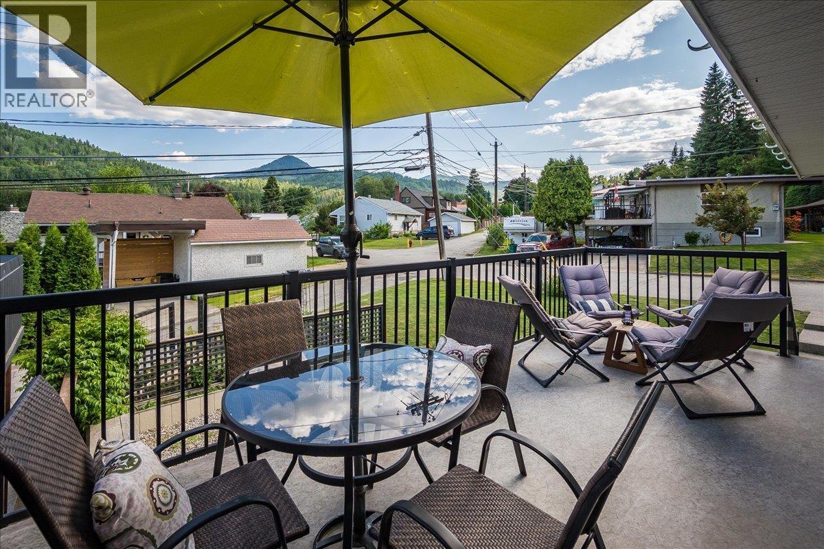 407 Willow Drive, Warfield, British Columbia  V1R 2M9 - Photo 14 - 10372356