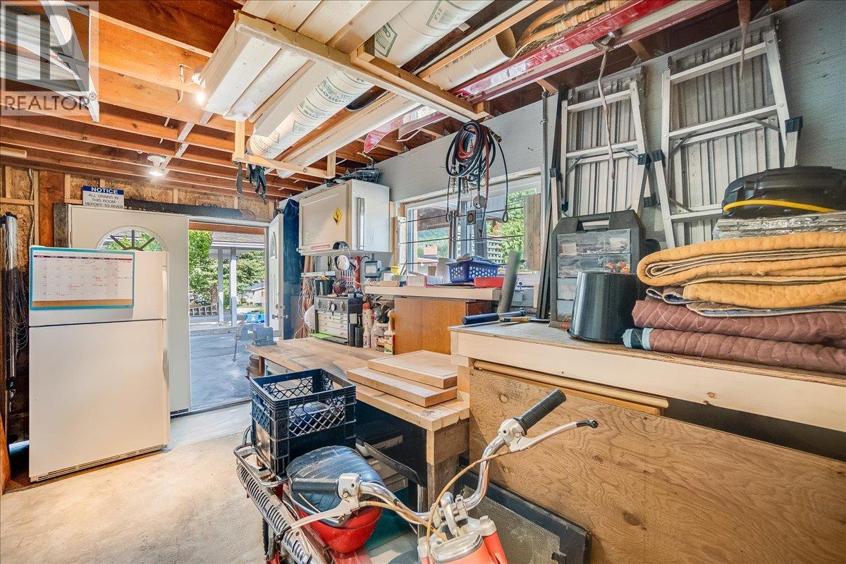 407 Willow Drive, Warfield, British Columbia  V1R 2M9 - Photo 19 - 10372356