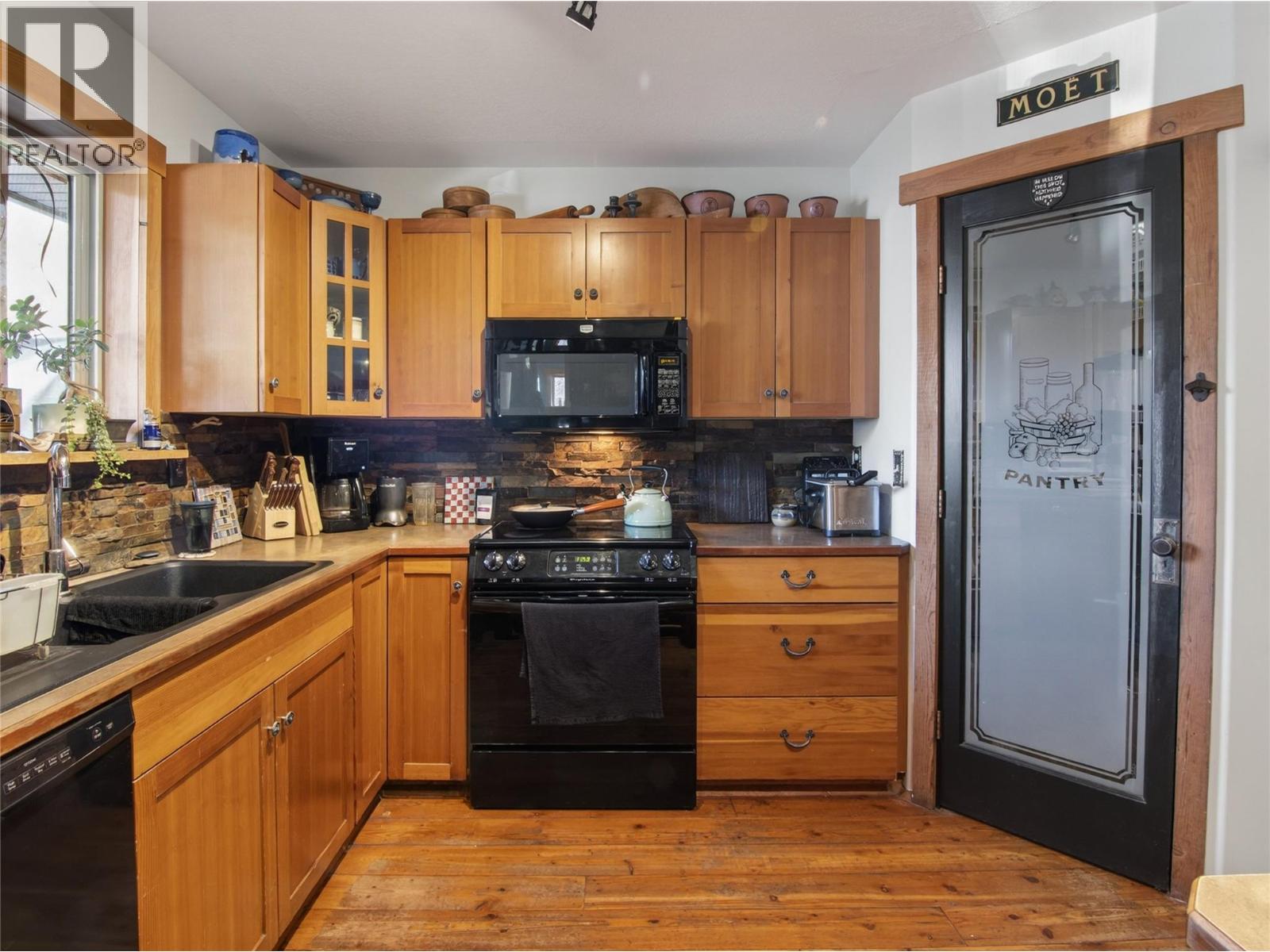 961 Robinson Avenue, Naramata, British Columbia  V0H 1N1 - Photo 4 - 10371500