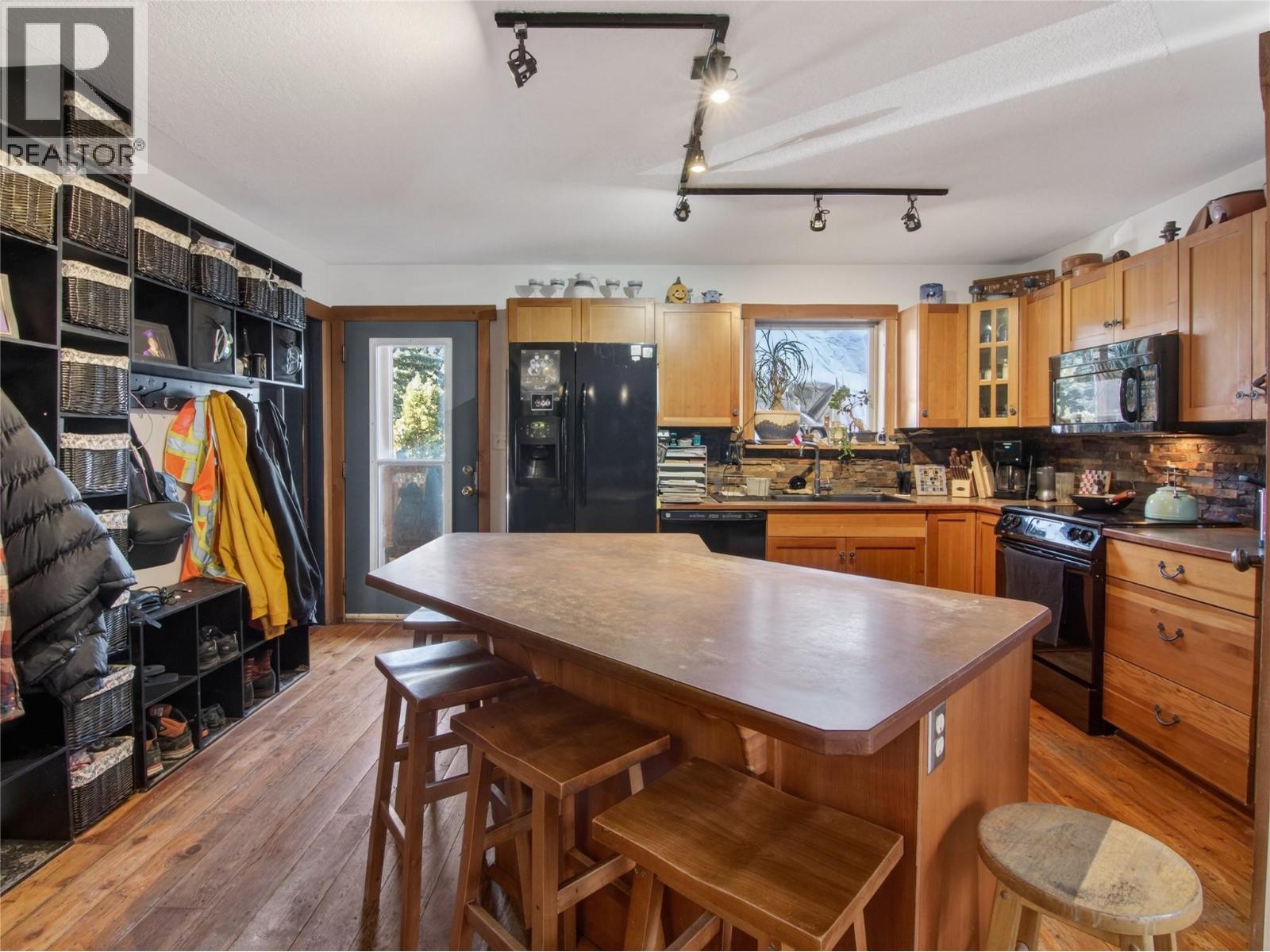 961 Robinson Avenue, Naramata, British Columbia  V0H 1N1 - Photo 6 - 10371500