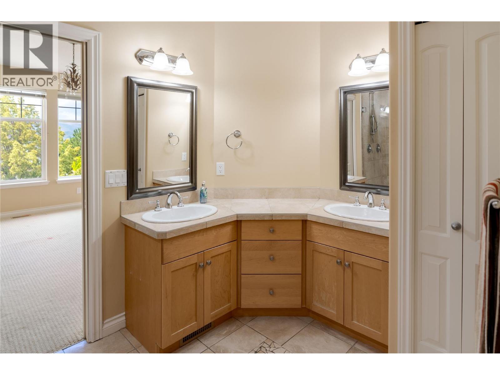 371 Mccarren Avenue, Kelowna, British Columbia  V1W 4W3 - Photo 17 - 10371615