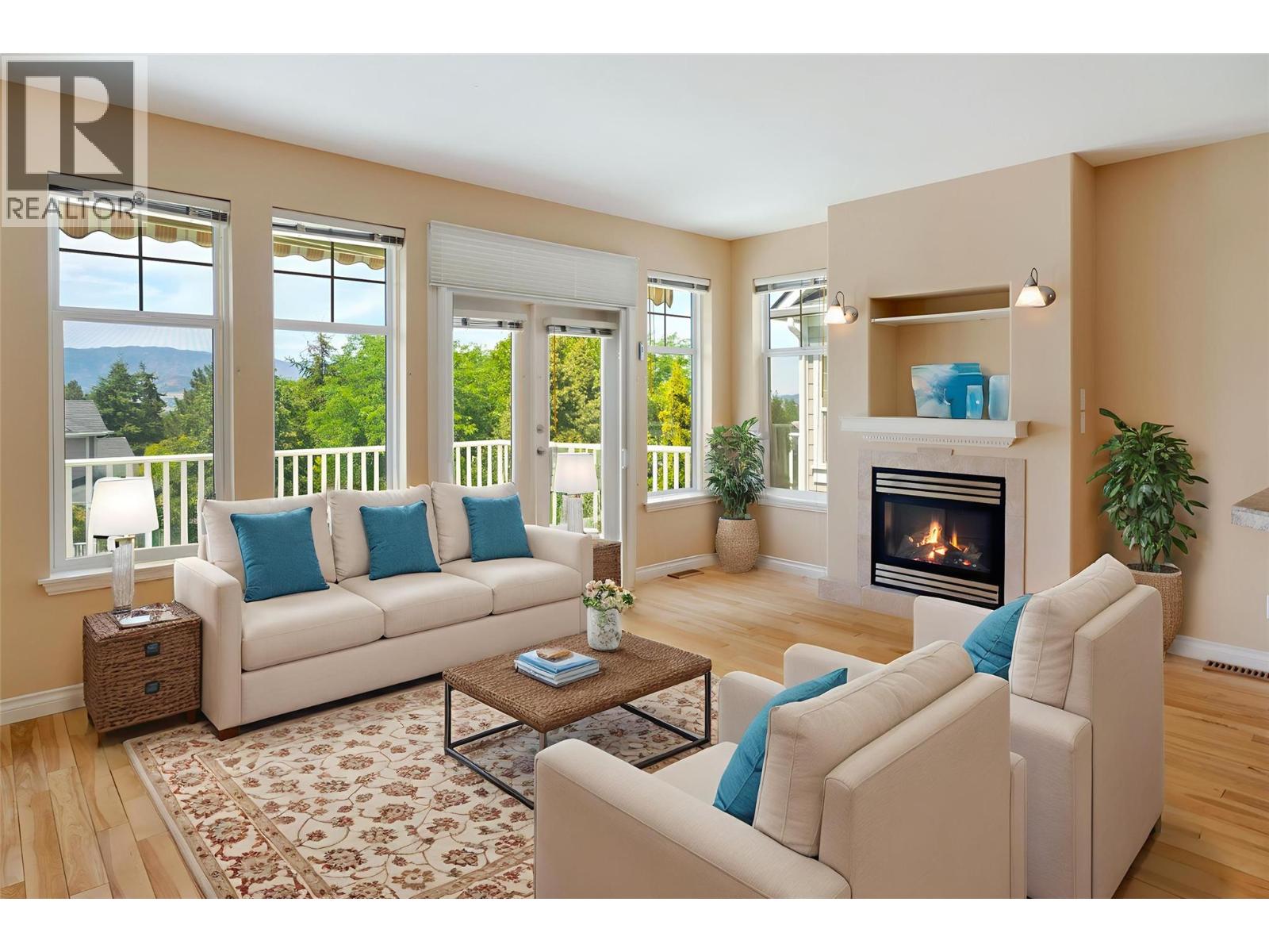 371 Mccarren Avenue, Kelowna, British Columbia  V1W 4W3 - Photo 2 - 10371615