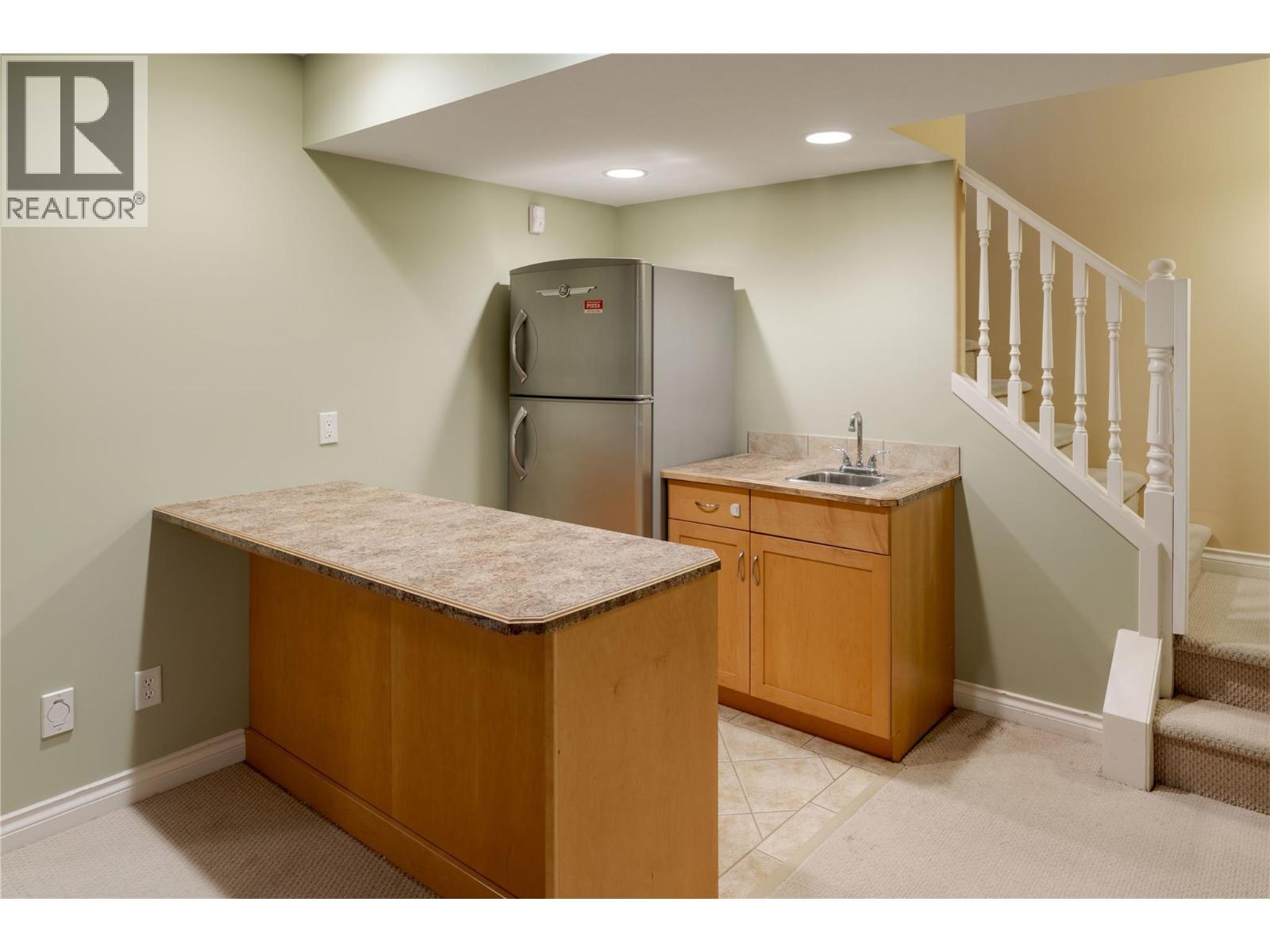 371 Mccarren Avenue, Kelowna, British Columbia  V1W 4W3 - Photo 24 - 10371615