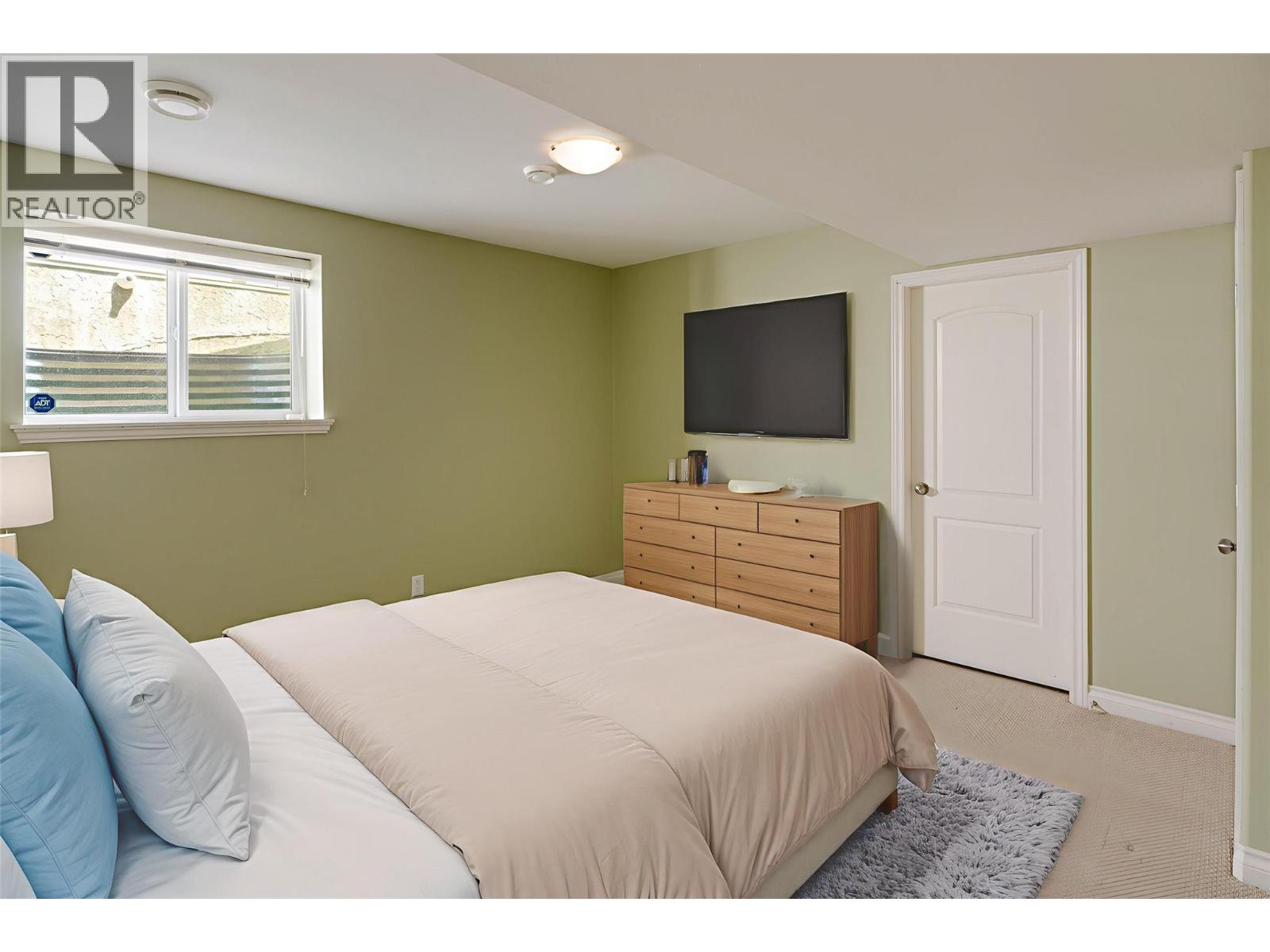 371 Mccarren Avenue, Kelowna, British Columbia  V1W 4W3 - Photo 28 - 10371615