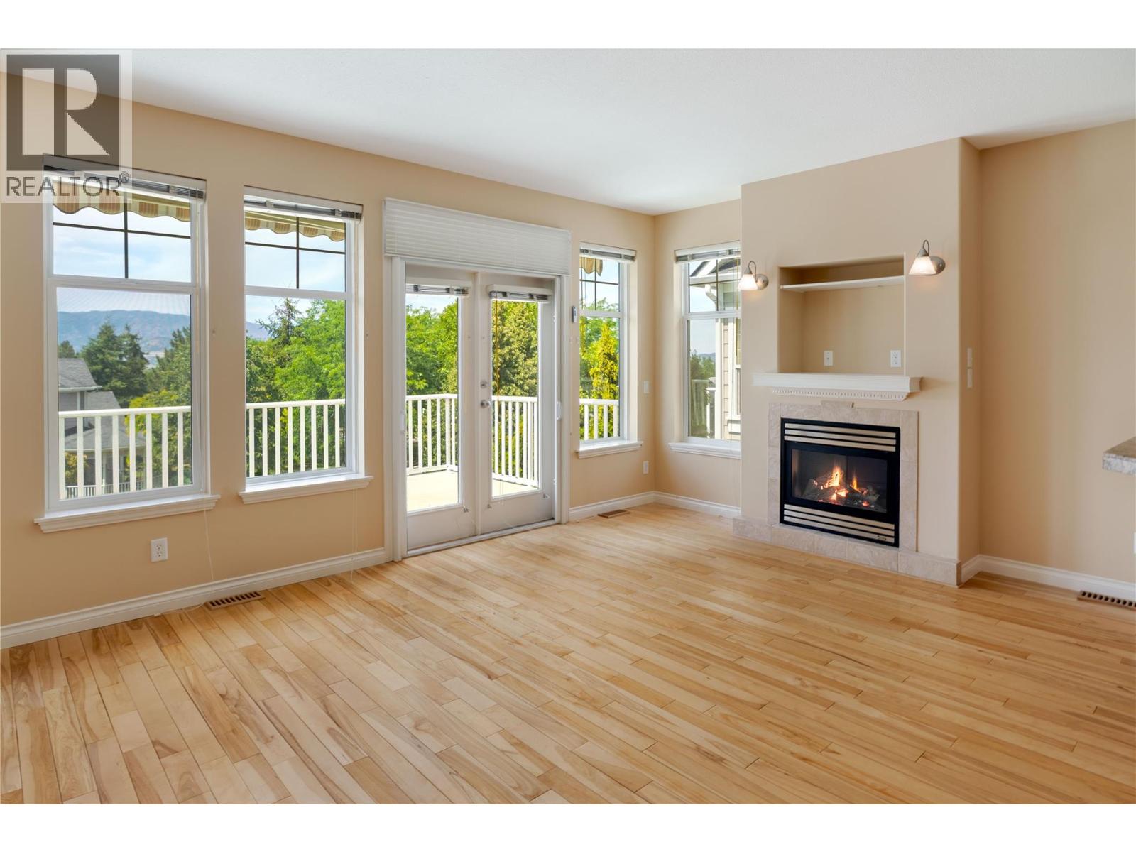 371 Mccarren Avenue, Kelowna, British Columbia  V1W 4W3 - Photo 3 - 10371615