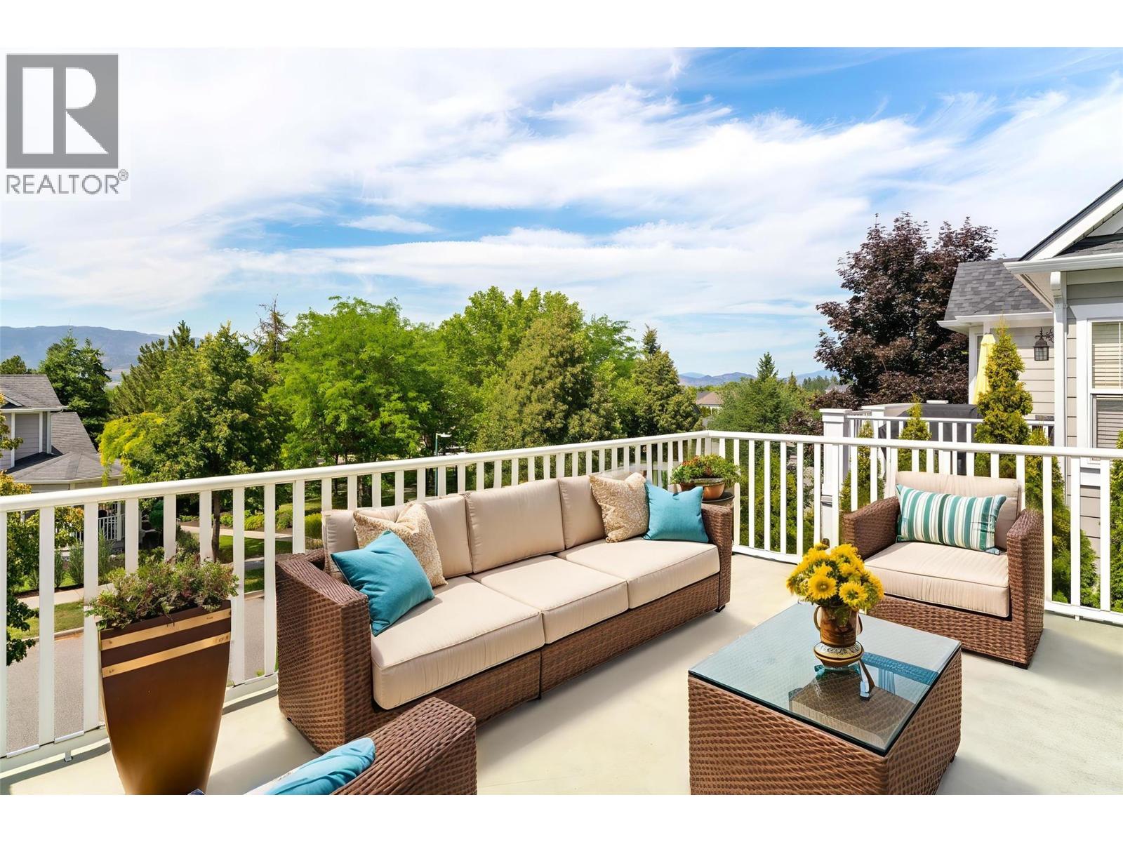 371 Mccarren Avenue, Kelowna, British Columbia  V1W 4W3 - Photo 4 - 10371615