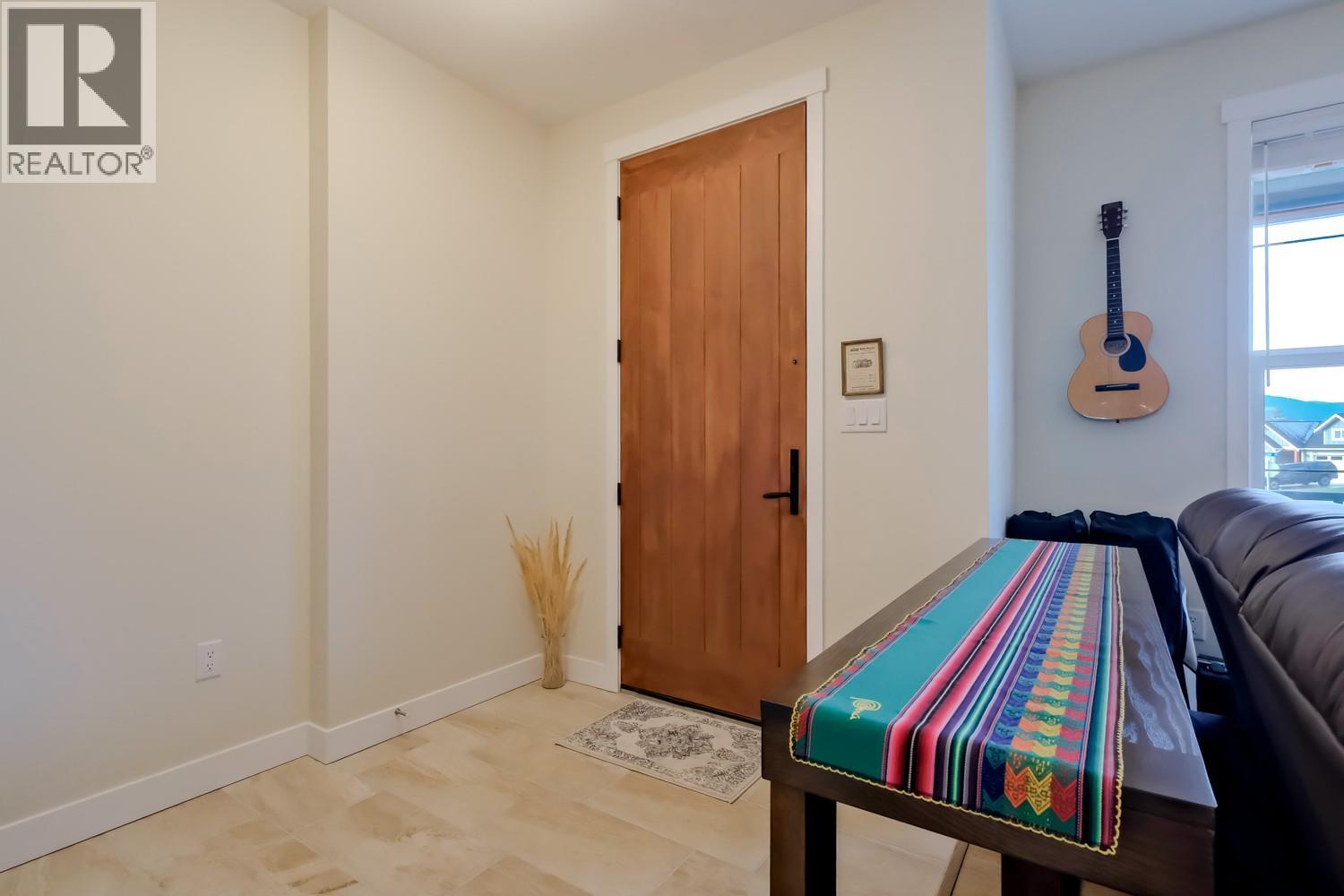 926 Holden Road, Penticton, British Columbia  V2A 9G6 - Photo 2 - 10372517