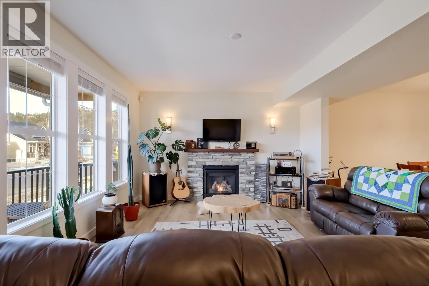 926 Holden Road, Penticton, British Columbia  V2A 9G6 - Photo 5 - 10372517