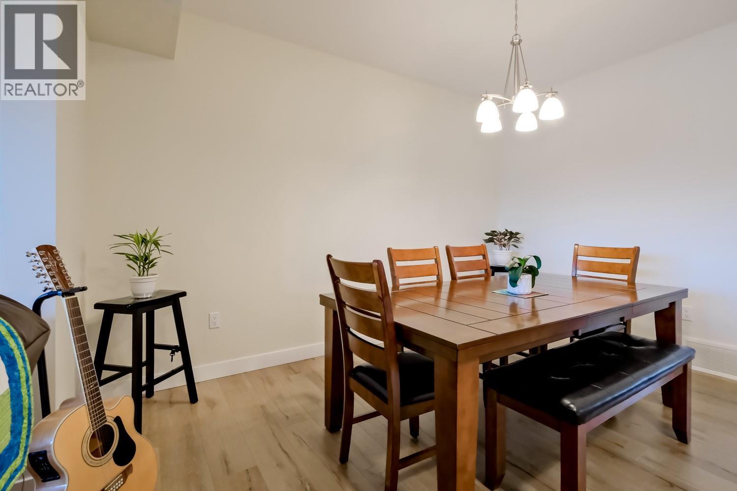 926 Holden Road, Penticton, British Columbia  V2A 9G6 - Photo 9 - 10372517