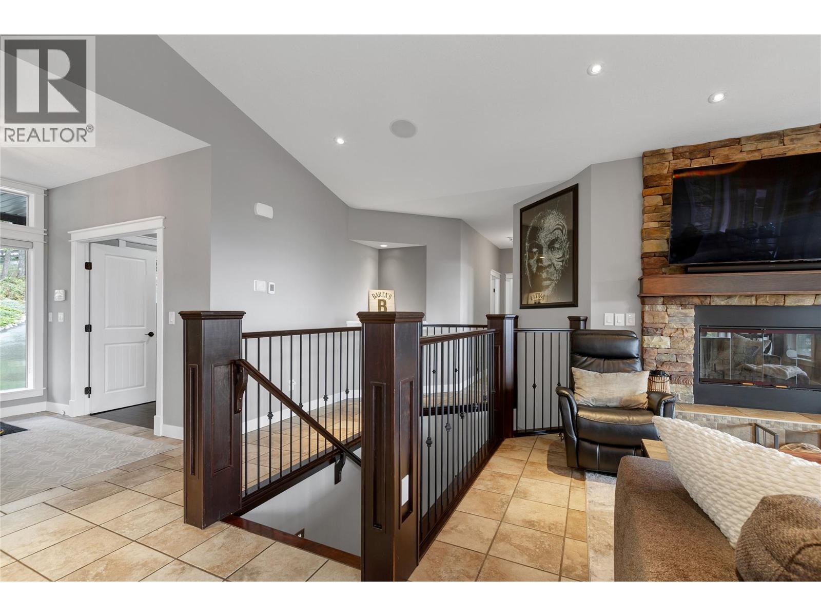 6032 Lynx Drive, Vernon, British Columbia  V1B 3J5 - Photo 14 - 10372524