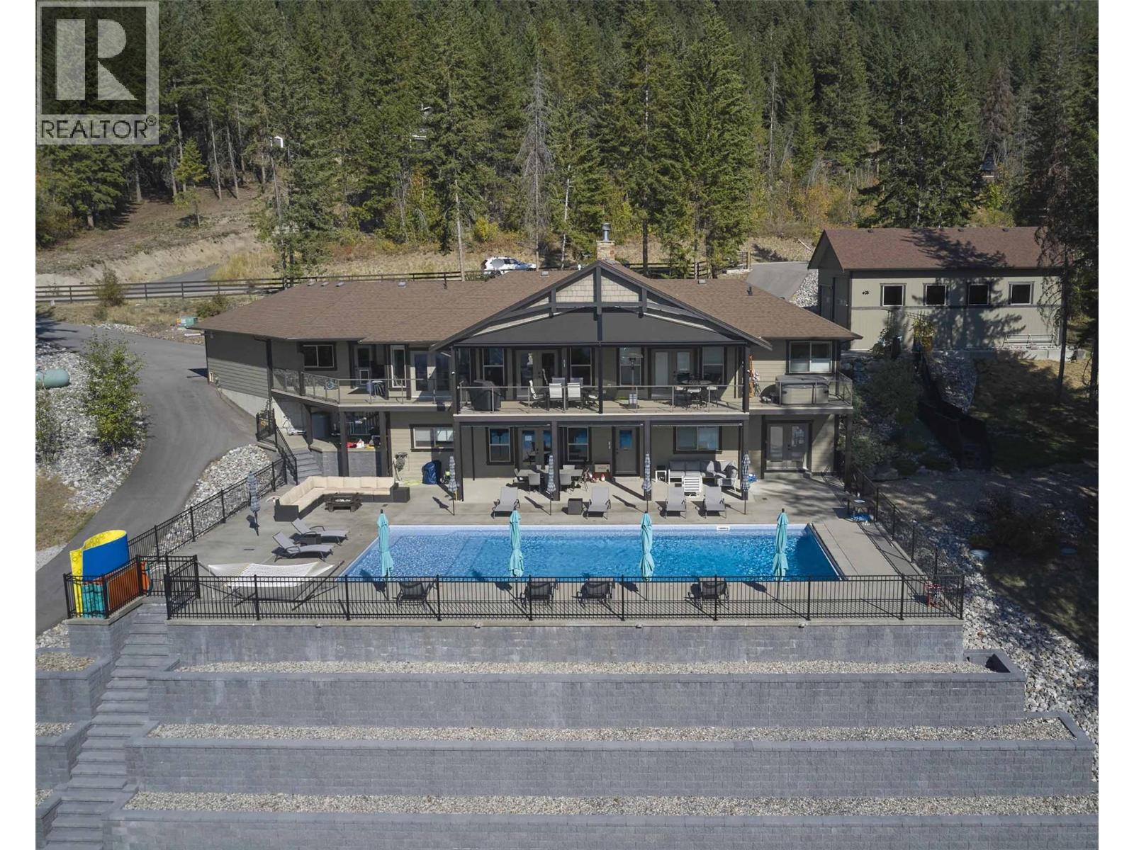 6032 Lynx Drive, Vernon, British Columbia  V1B 3J5 - Photo 3 - 10372524