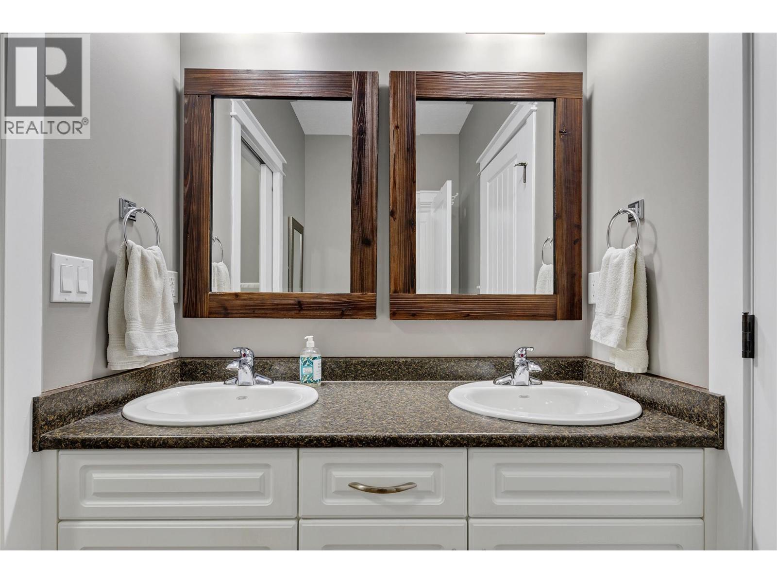 6032 Lynx Drive, Vernon, British Columbia  V1B 3J5 - Photo 33 - 10372524