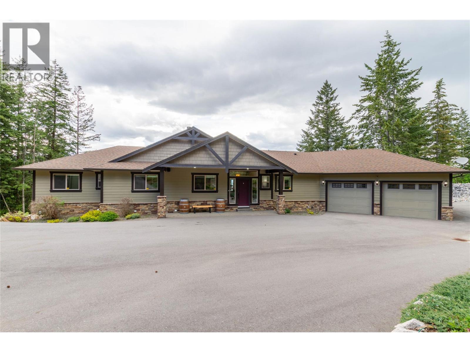 6032 Lynx Drive, Vernon, British Columbia  V1B 3J5 - Photo 6 - 10372524