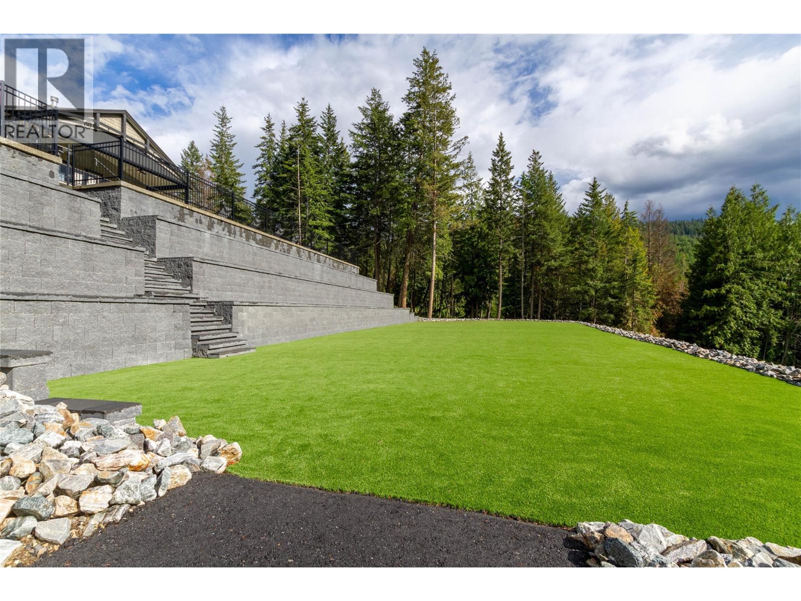 6032 Lynx Drive, Vernon, British Columbia  V1B 3J5 - Photo 81 - 10372524