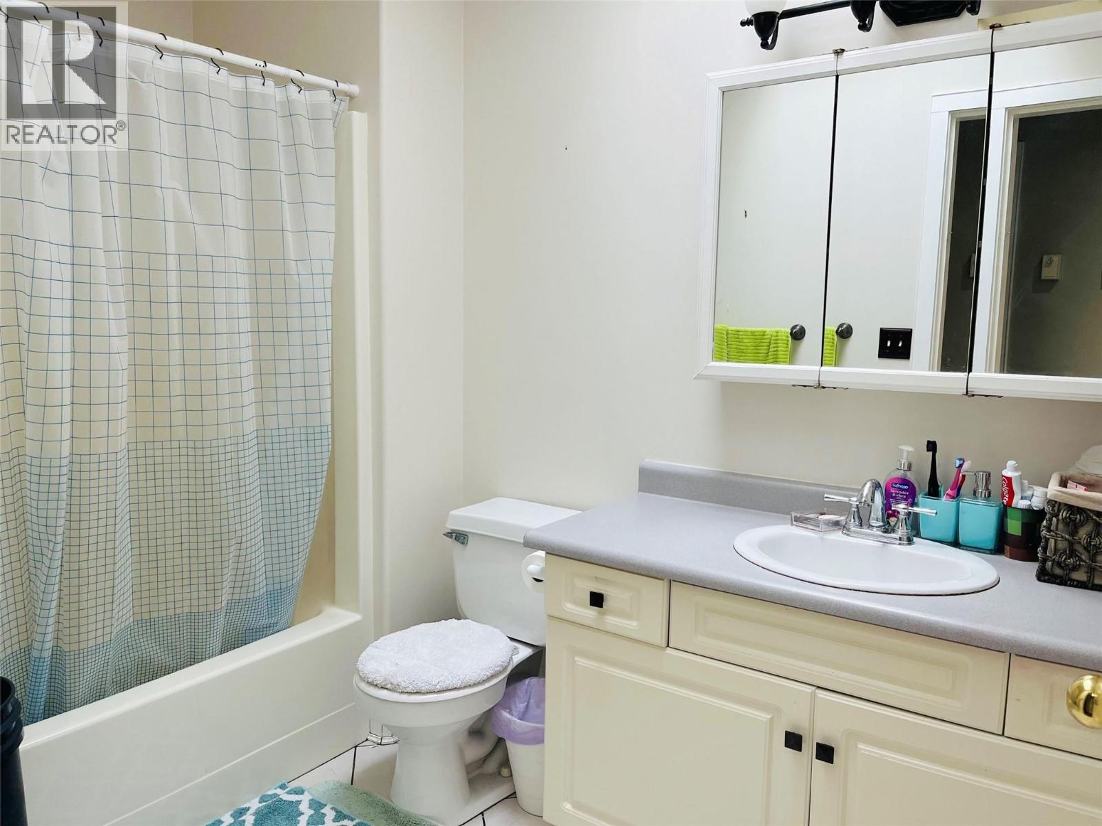 3703 9th Avenue, Castlegar, British Columbia  V1N 3T3 - Photo 13 - 10372538