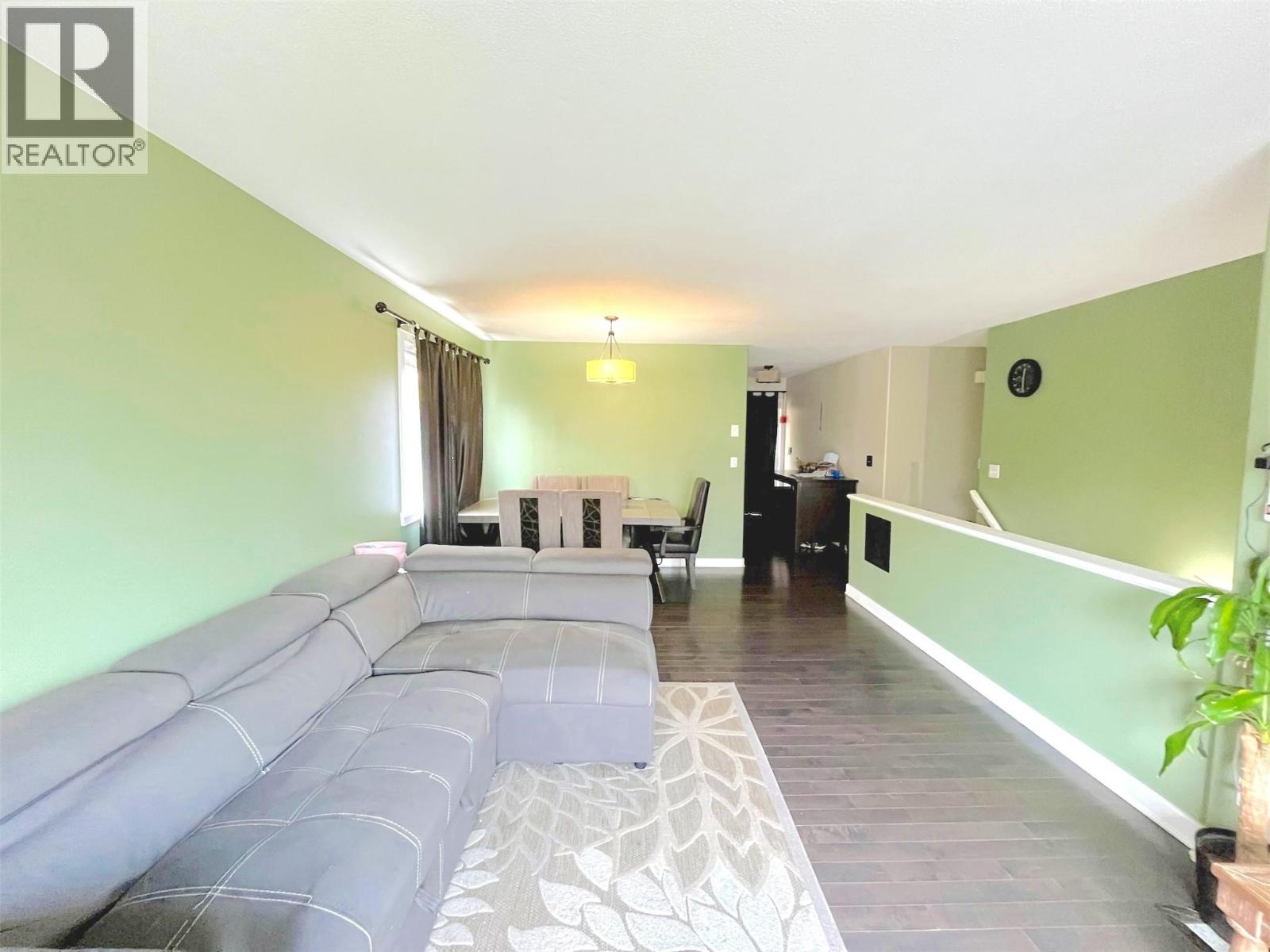 3703 9th Avenue, Castlegar, British Columbia  V1N 3T3 - Photo 6 - 10372538
