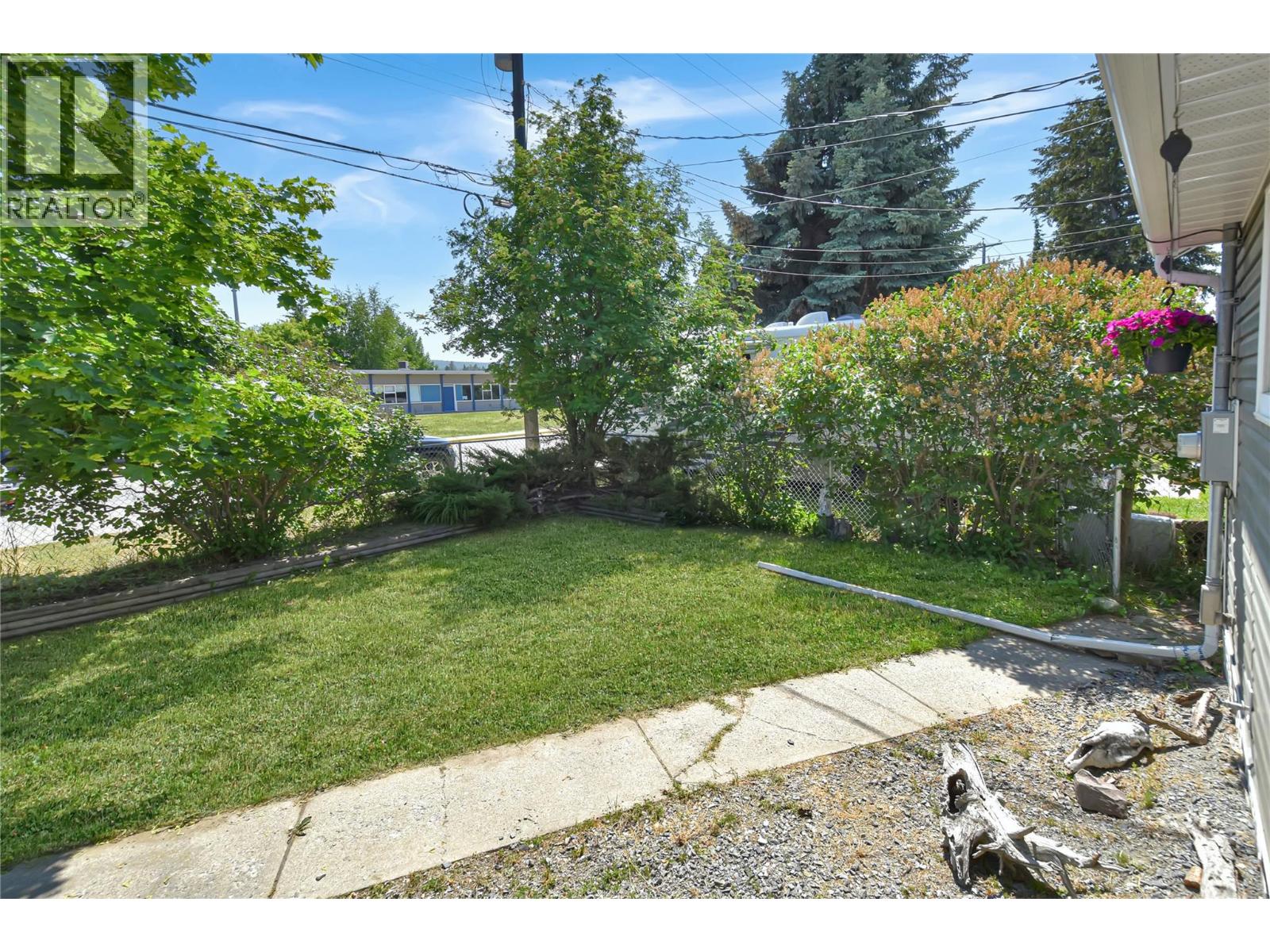 19 Wattsville Road, Cranbrook, British Columbia  V1C 2A1 - Photo 3 - 10372487