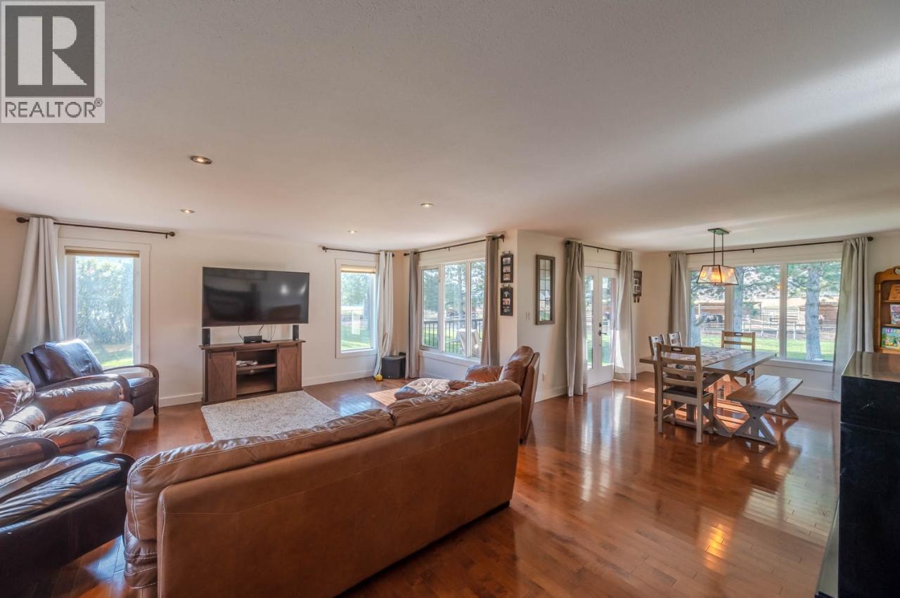 300 Jones Way Road, Oliver, British Columbia  V0H 1T5 - Photo 12 - 10372498