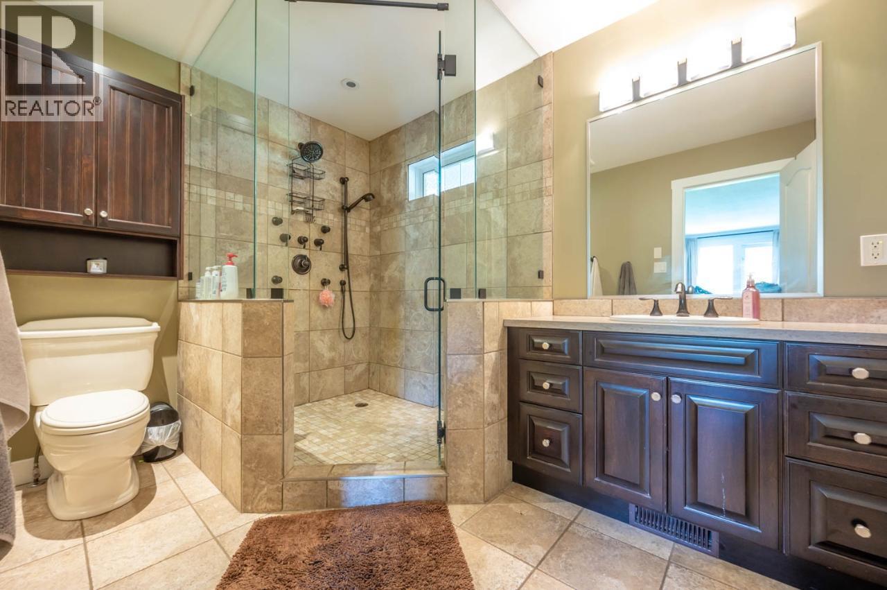 300 Jones Way Road, Oliver, British Columbia  V0H 1T5 - Photo 26 - 10372498