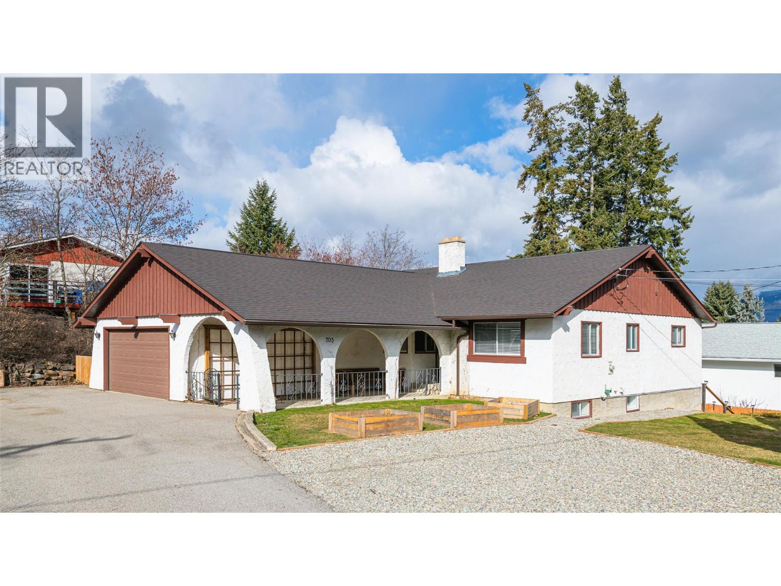 703 11th Avenue N, Creston, British Columbia  V0B 1G4 - Photo 3 - 10372190